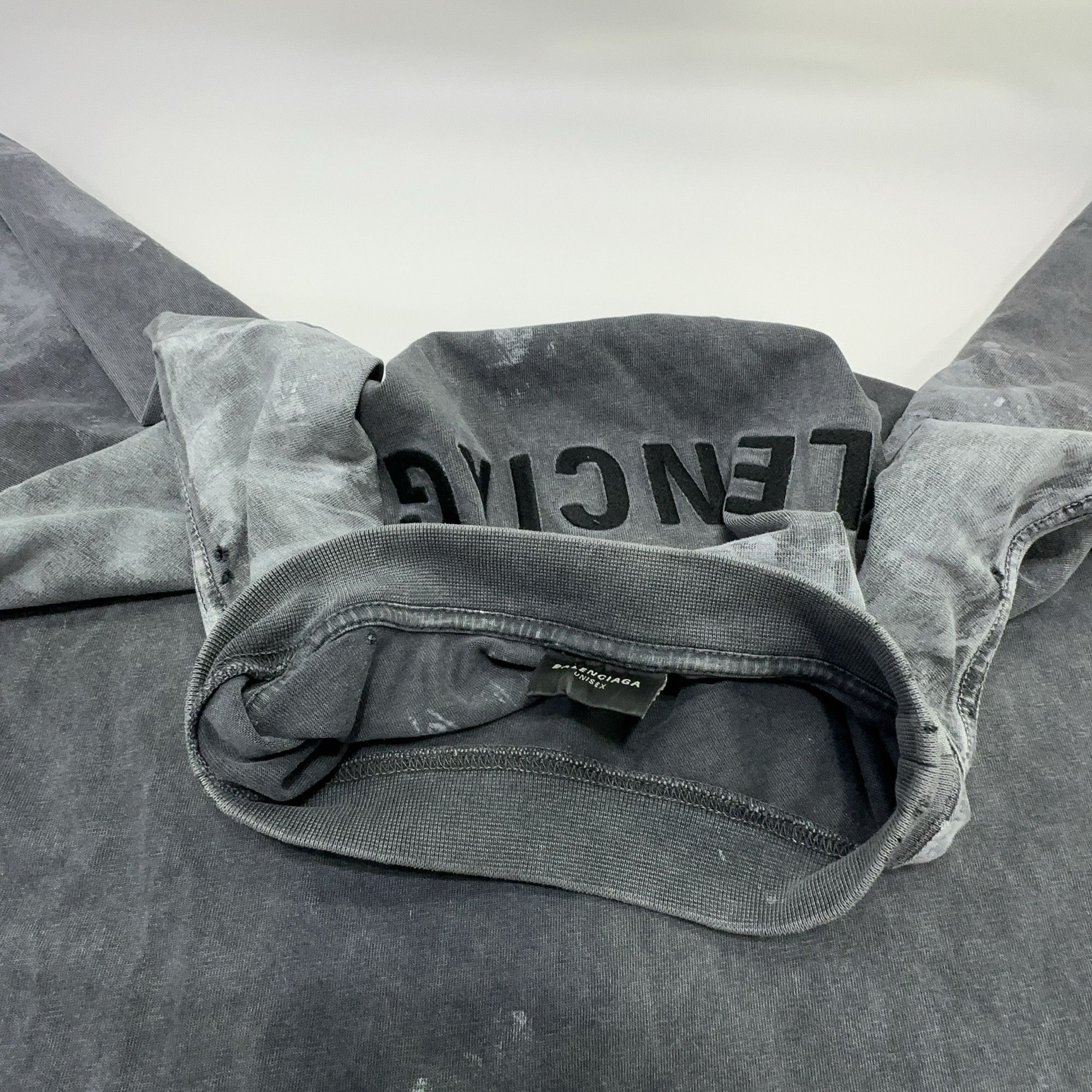 Balenciaga Balenciaga Faded Logo Embroidery T-Shirt Size L Size US L / EU 52-54 / 3 - 8 Thumbnail