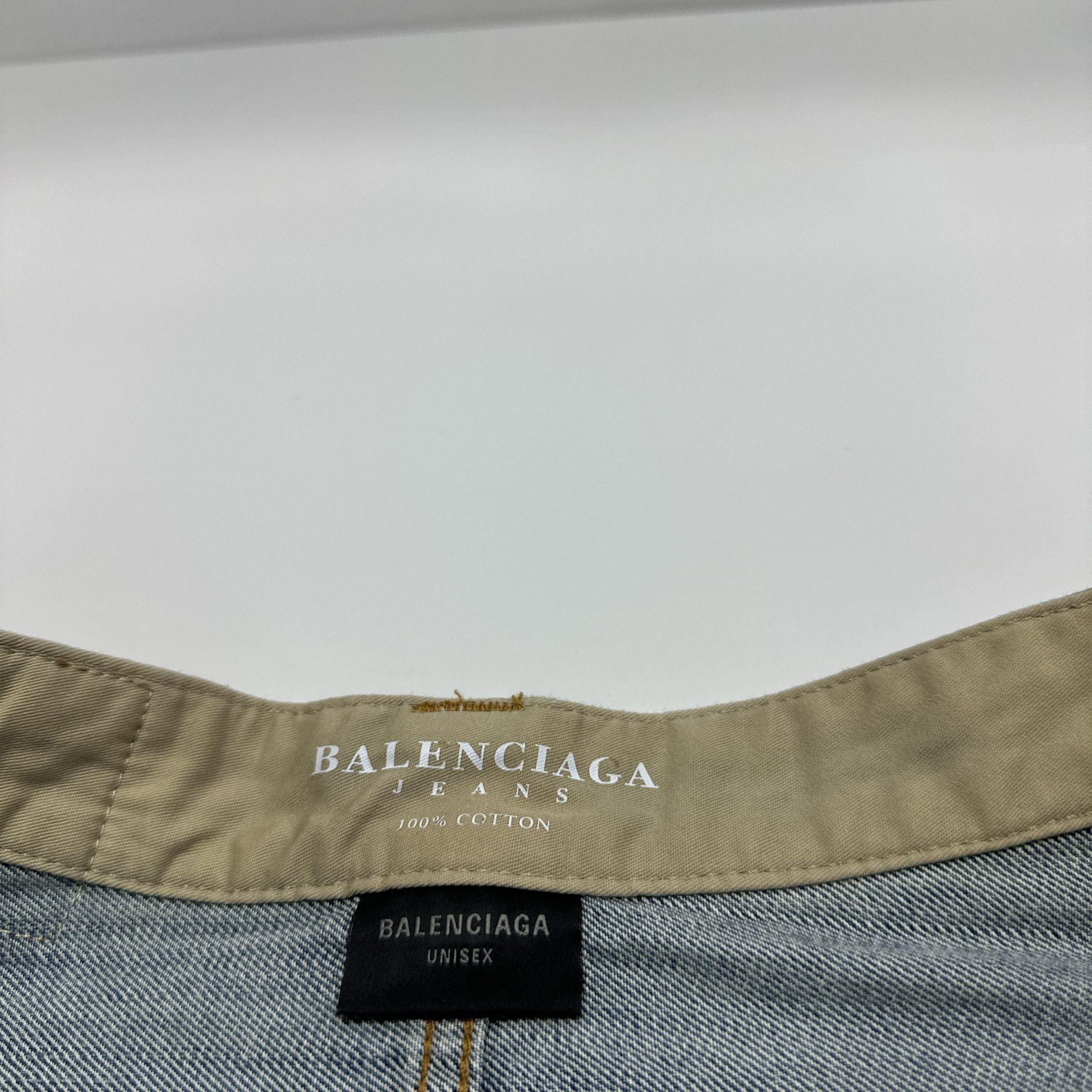 Balenciaga Balenciaga Red Logo Distressed Denim Jeans S Size US 30 / EU 46 - 4 Thumbnail