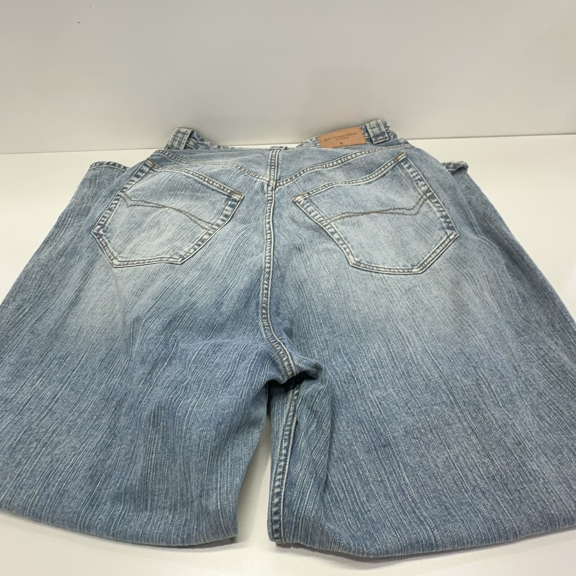 Balenciaga Balenciaga Red Logo Distressed Denim Jeans S Size US 30 / EU 46 - 11 Thumbnail