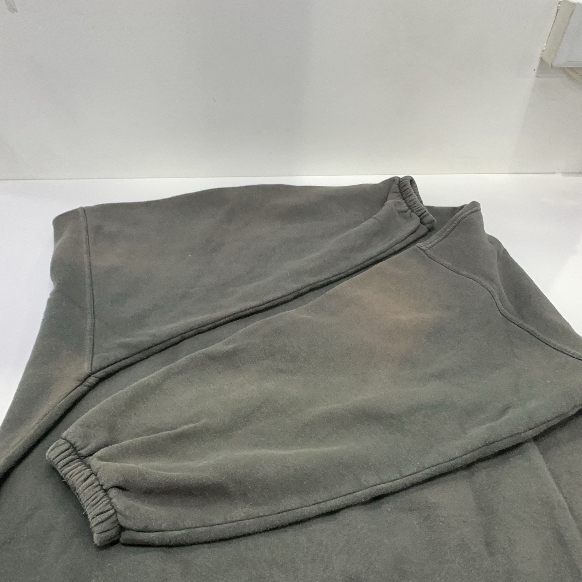Balenciaga Balenciaga Washed Logo Sweatshirt Size M Size US M / EU 48-50 / 2 - 13 Thumbnail