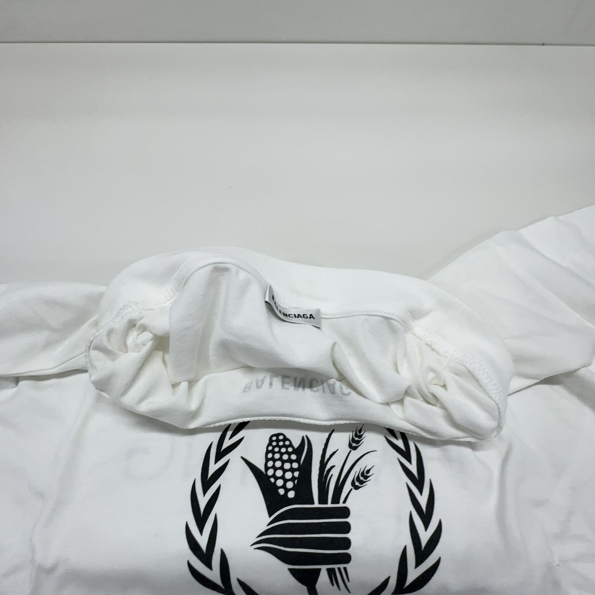 Balenciaga Balenciaga World Food Programme Print T-Shirt XS Size XS / US 0-2 / IT 36-38 - 6 Thumbnail