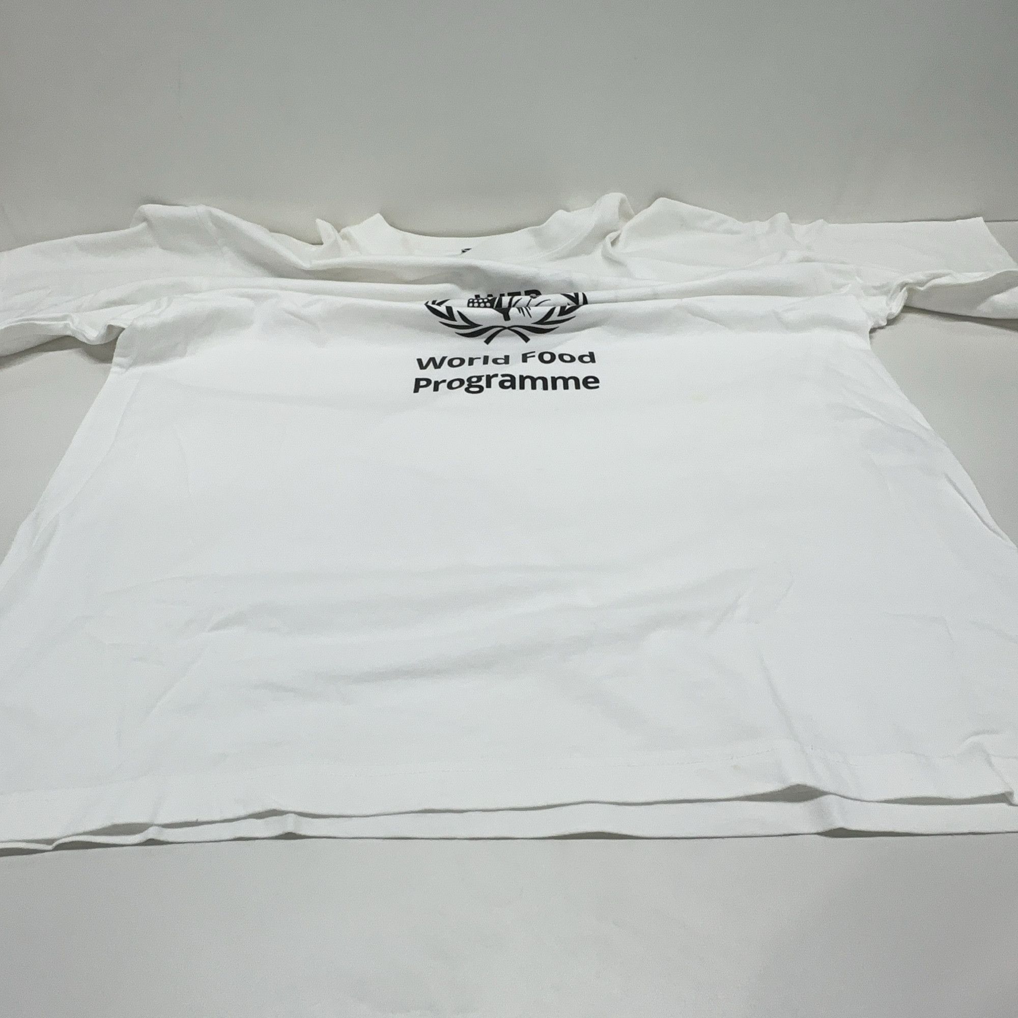 Balenciaga Balenciaga World Food Programme Print T-Shirt XS Size XS / US 0-2 / IT 36-38 - 8 Thumbnail