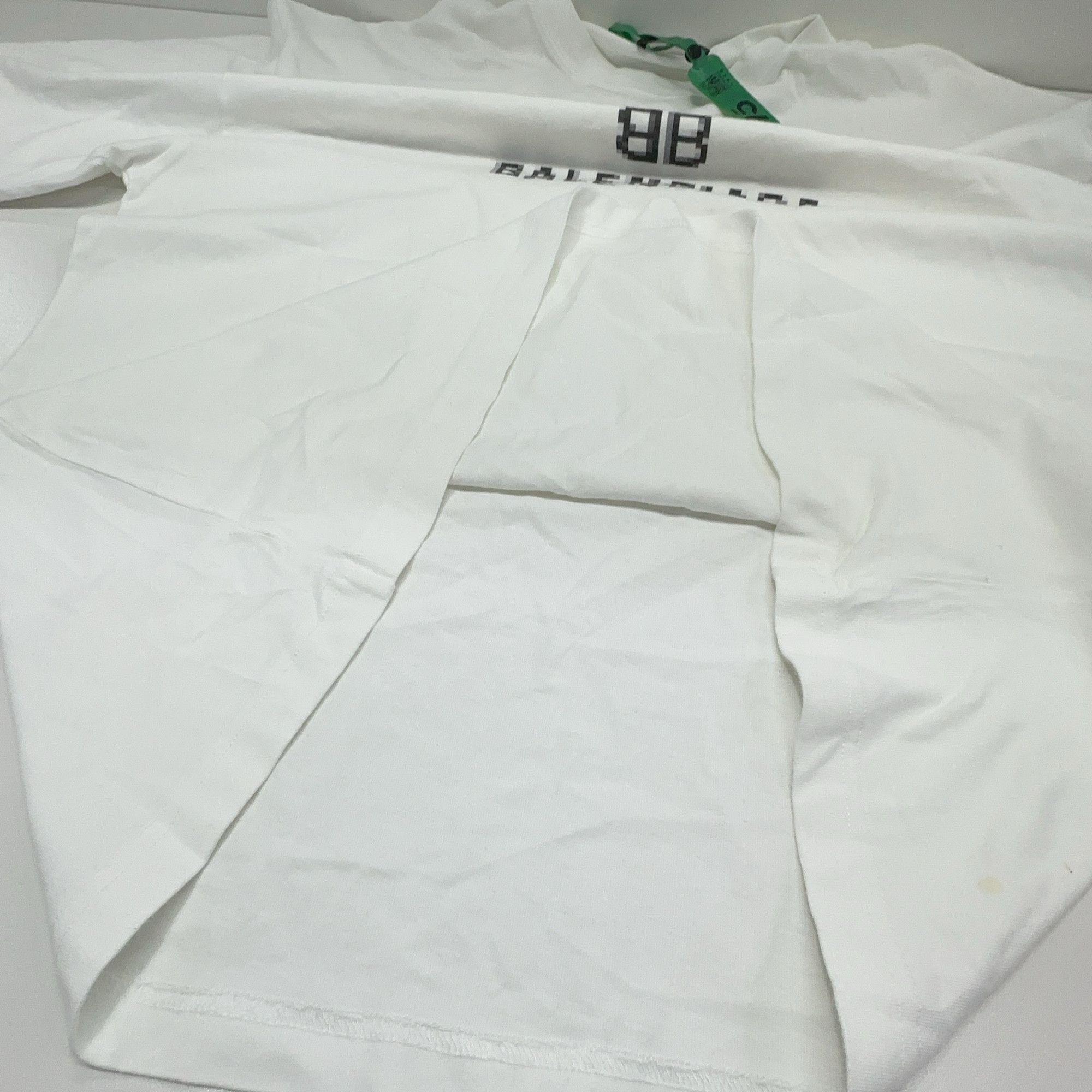 Balenciaga Balenciaga Pixel Logo Print T-Shirt Size L Size US L / EU 52-54 / 3 - 8 Thumbnail