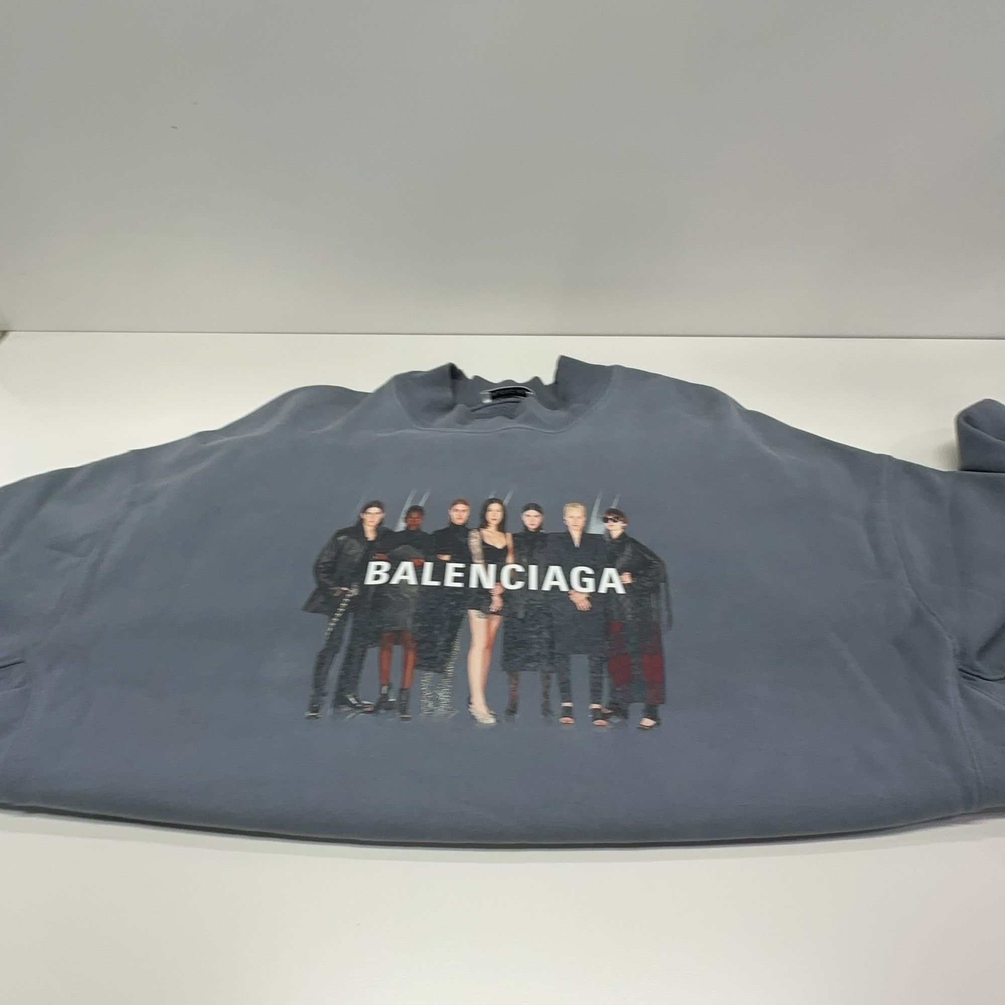 Balenciaga Balenciaga Portrait Graphic Sweatshirt S Size US S / EU 44-46 / 1 - 8 Thumbnail