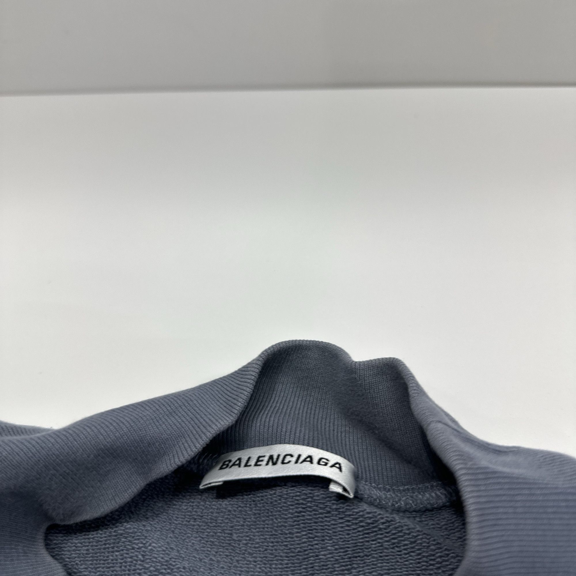 Balenciaga Balenciaga Portrait Graphic Sweatshirt S Size US S / EU 44-46 / 1 - 4 Thumbnail