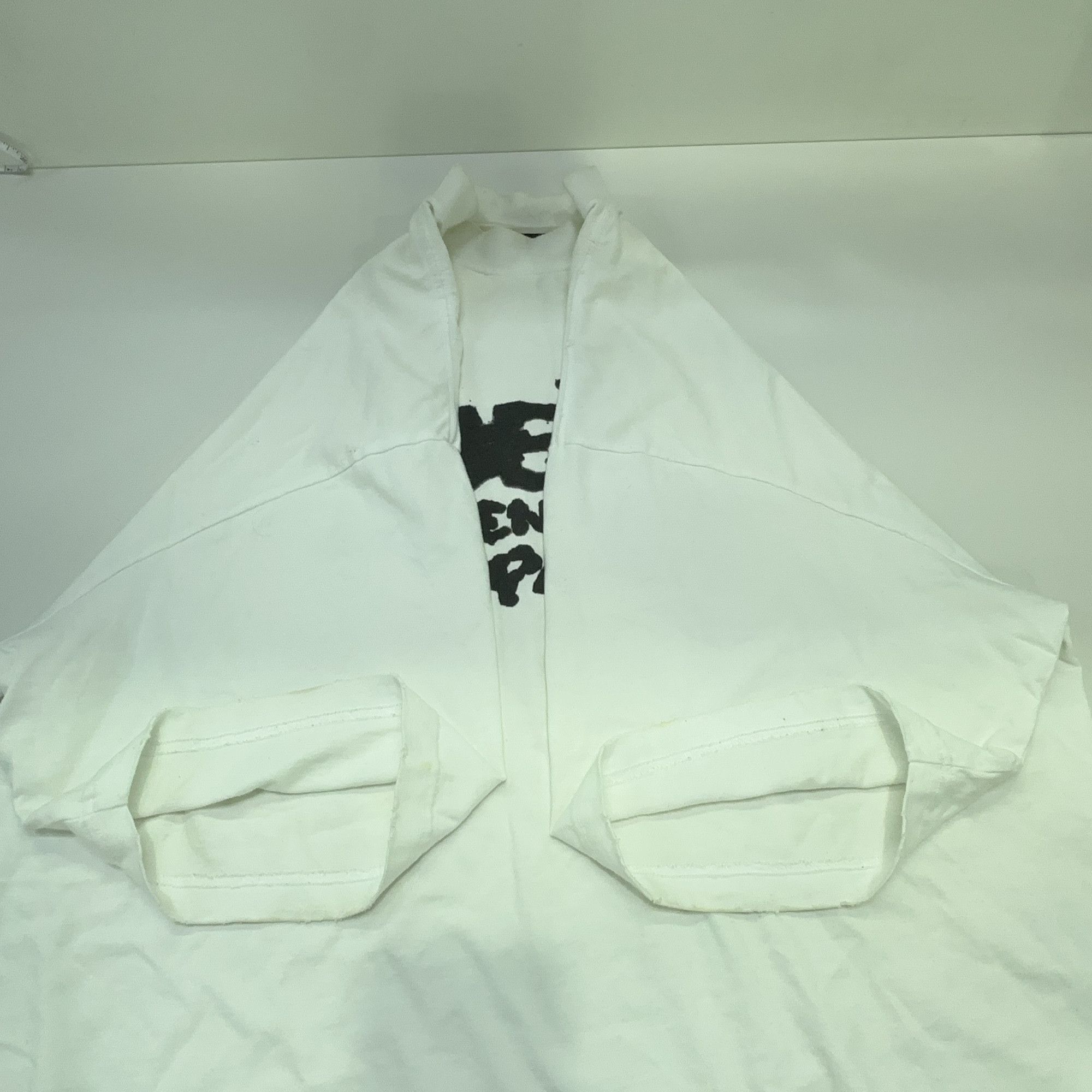 Balenciaga Balenciaga SS23 Graffiti Logo T-Shirt XL Size US XL / EU 56 / 4 - 13 Thumbnail