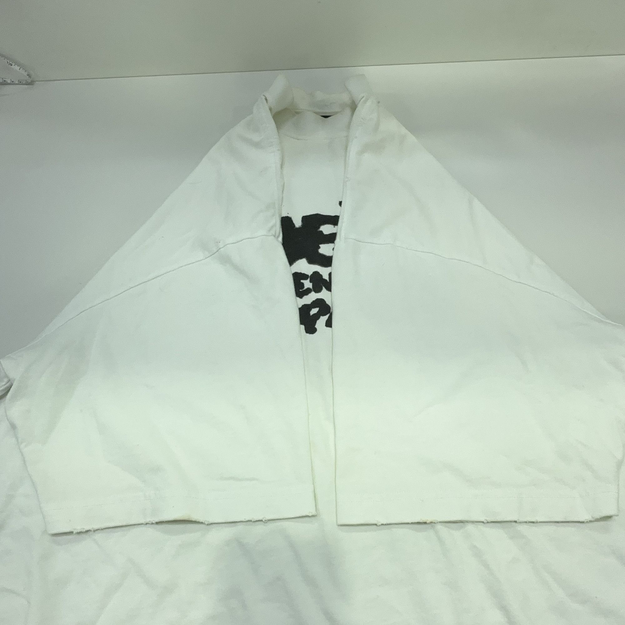 Balenciaga Balenciaga SS23 Graffiti Logo T-Shirt XL Size US XL / EU 56 / 4 - 12 Thumbnail