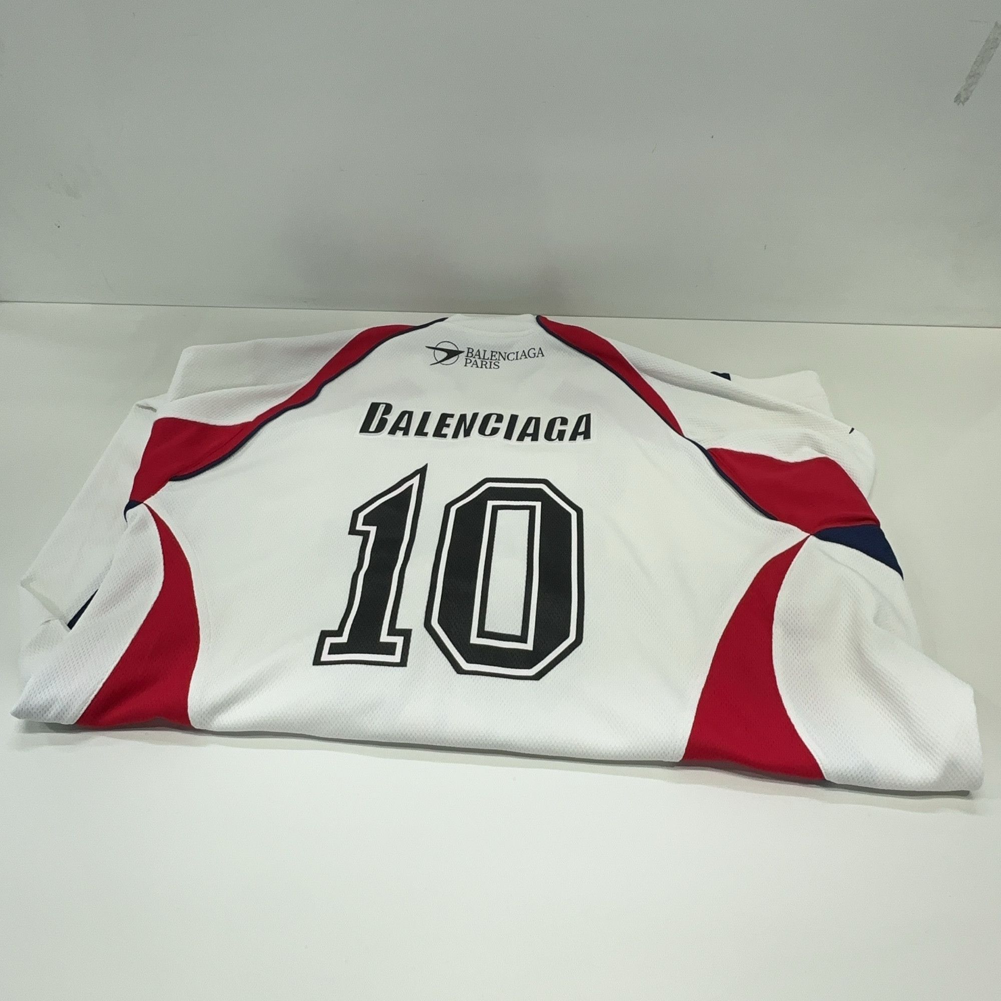 Balenciaga Balenciaga SS21 Hockey Mesh Jersey Size L Size US L / EU 52-54 / 3 - 13 Thumbnail