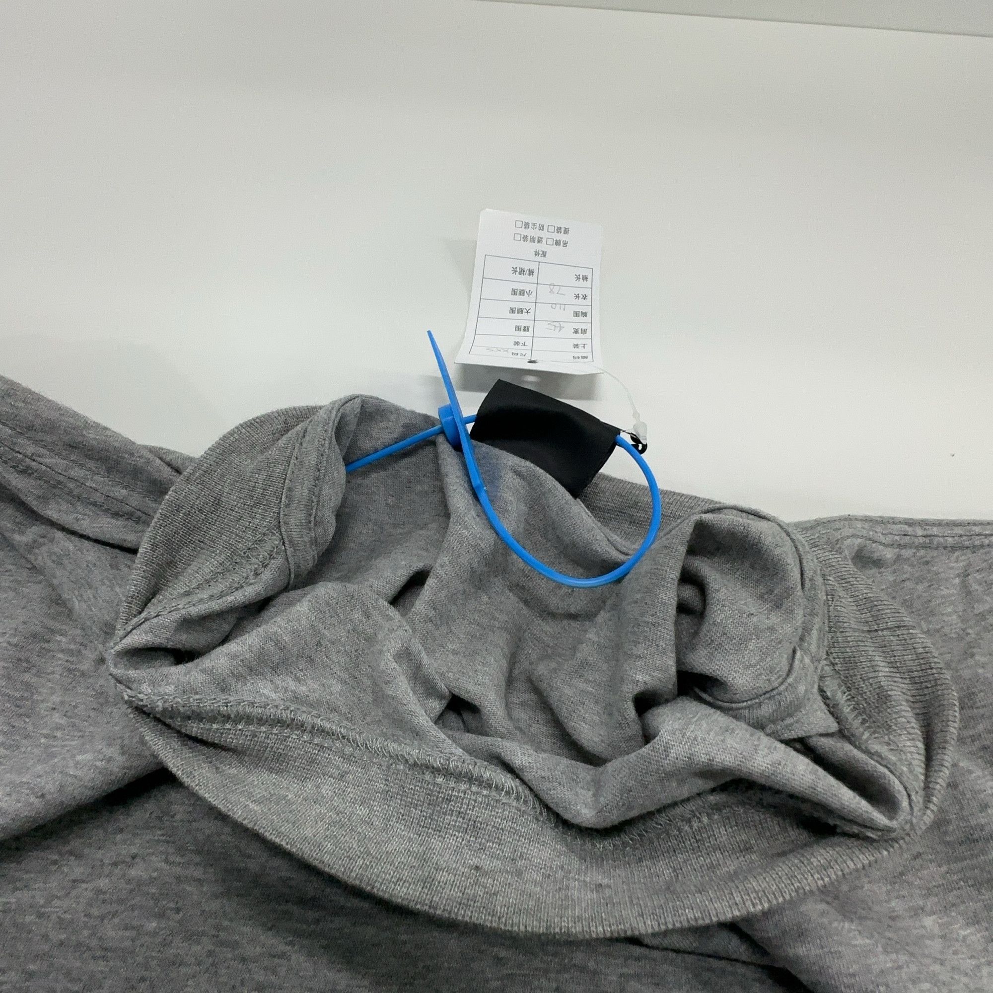Balenciaga Balenciaga Unity Logo Colorblock T-Shirt XXS Size US XXS / EU 40 - 7 Thumbnail