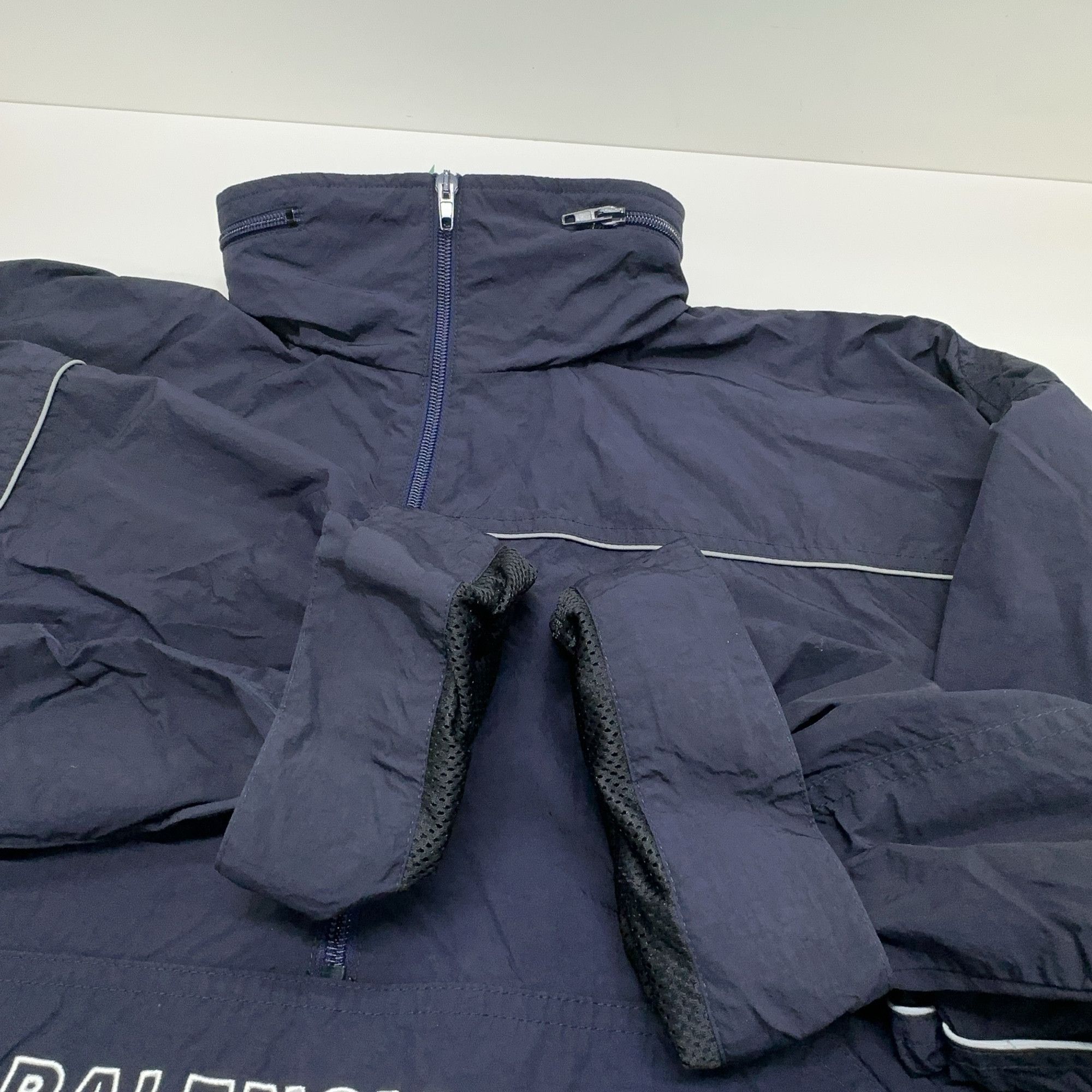 Balenciaga Balenciaga Quarter-Zip Logo Windbreaker 44 Size US S / EU 44-46 / 1 - 10 Thumbnail