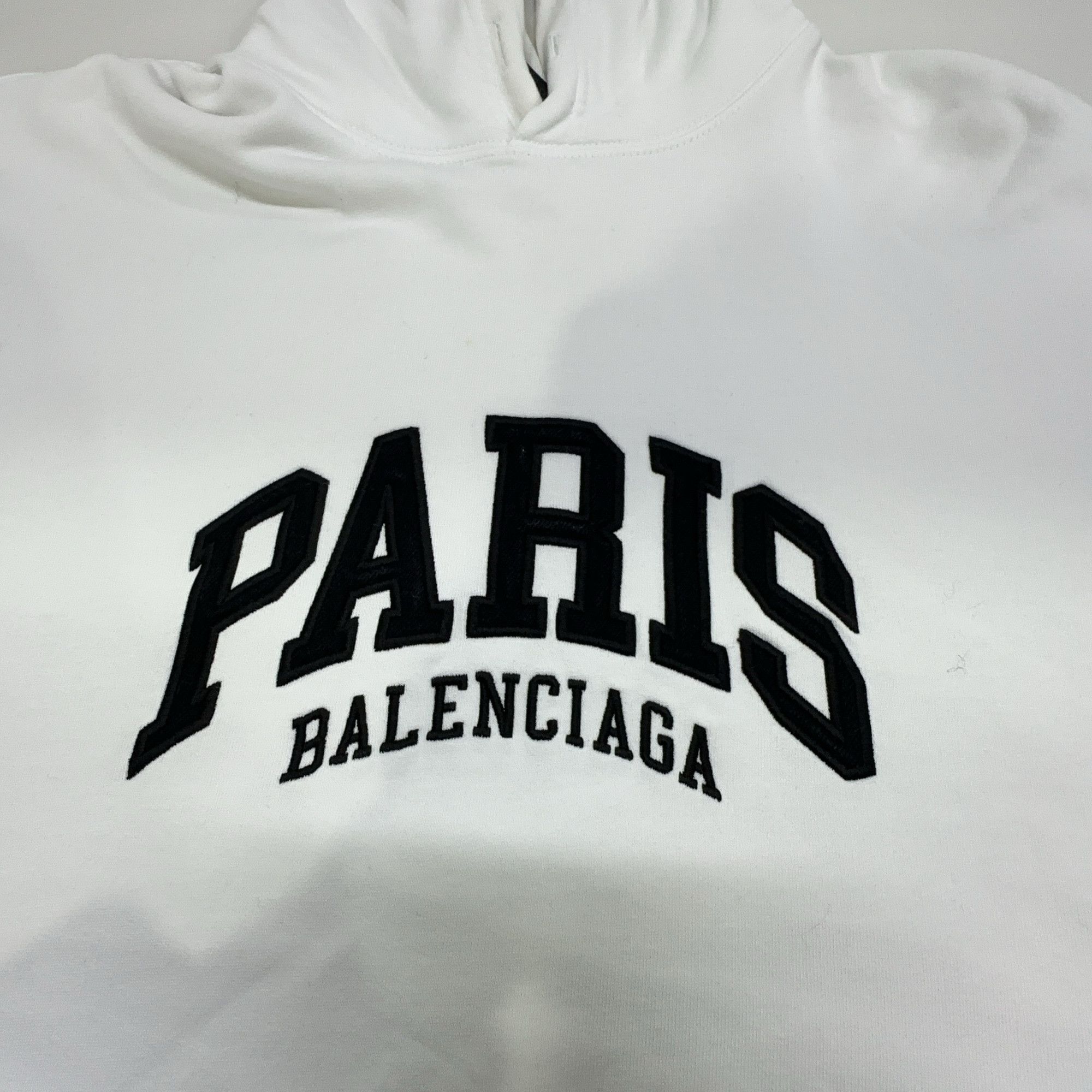 Balenciaga Balenciaga Paris Logo Hoodie US S Size US S / EU 44-46 / 1 - 7 Thumbnail