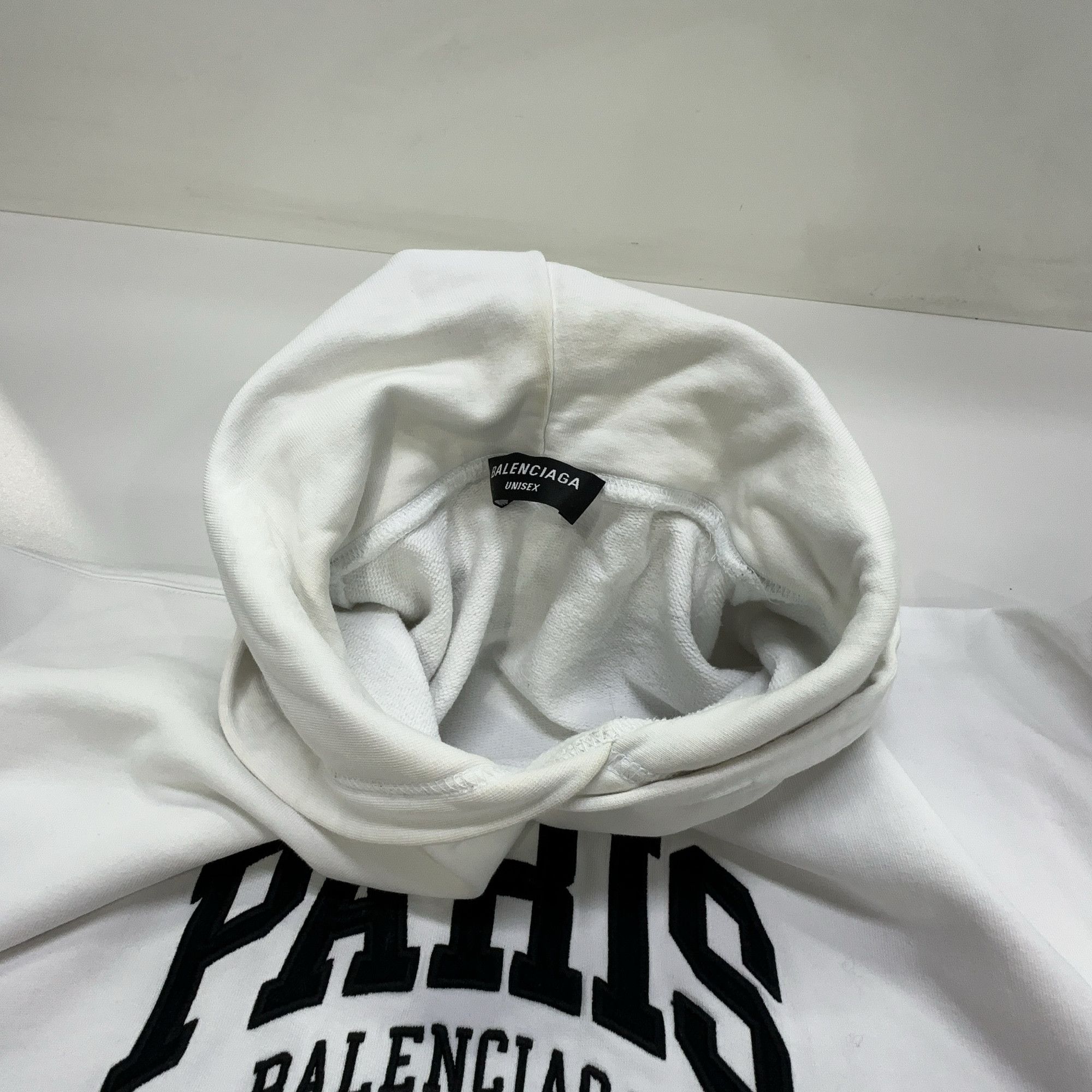 Balenciaga Balenciaga Paris Logo Hoodie US S Size US S / EU 44-46 / 1 - 6 Thumbnail