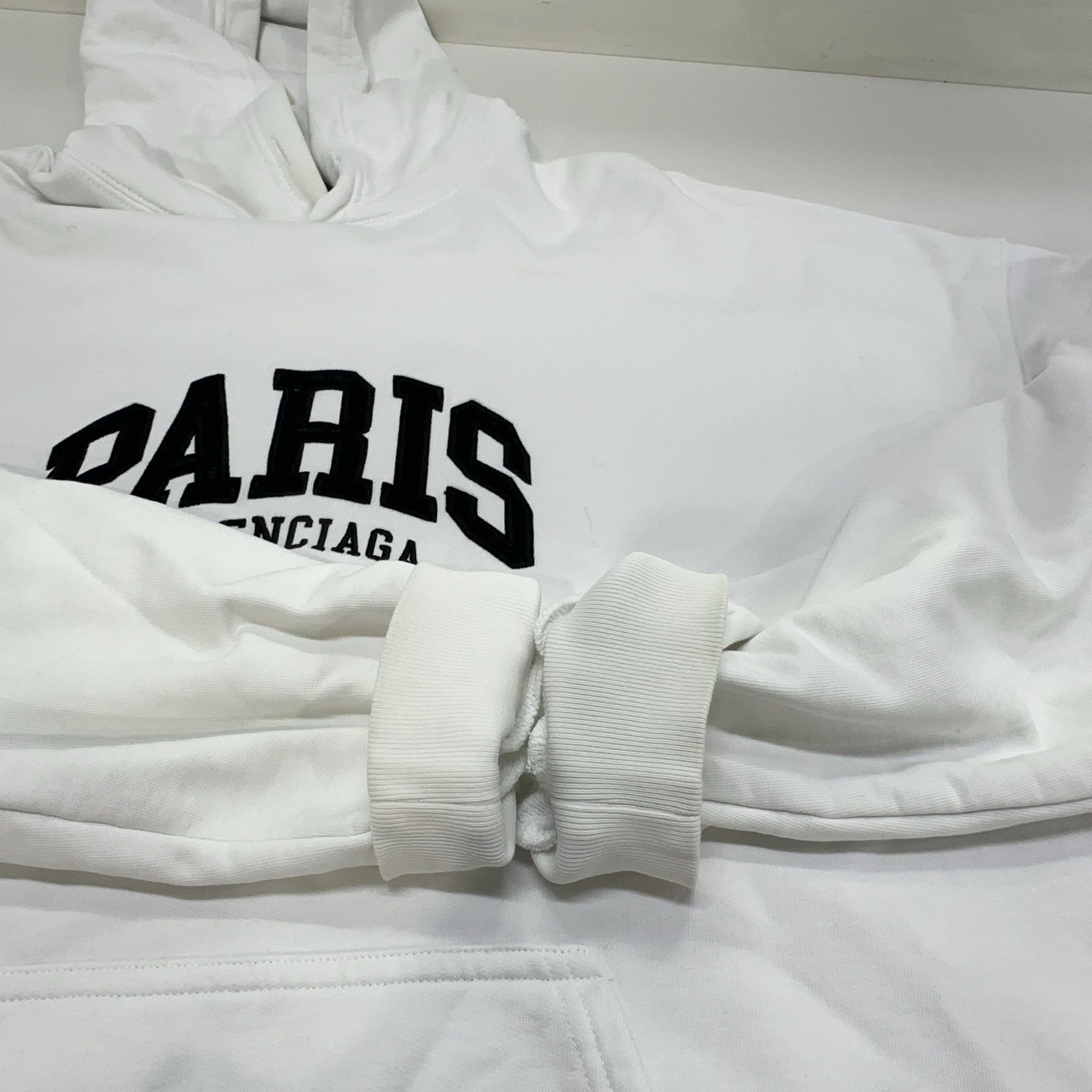 Balenciaga Balenciaga Paris Logo Hoodie US S Size US S / EU 44-46 / 1 - 14 Thumbnail