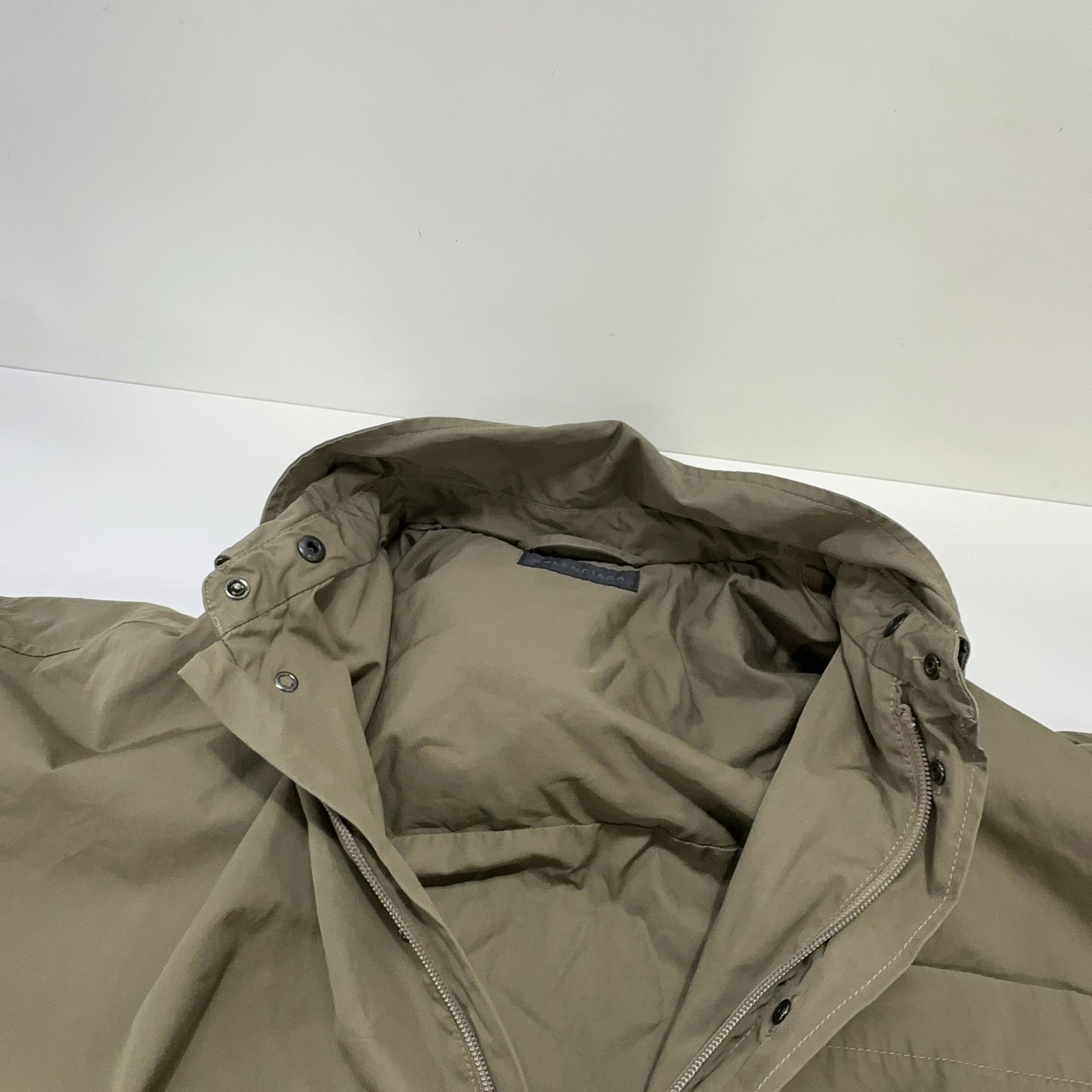 Balenciaga Balenciaga Khaki Hooded Button-Up Jacket Size 2 Size US M / EU 48-50 / 2 - 9 Thumbnail