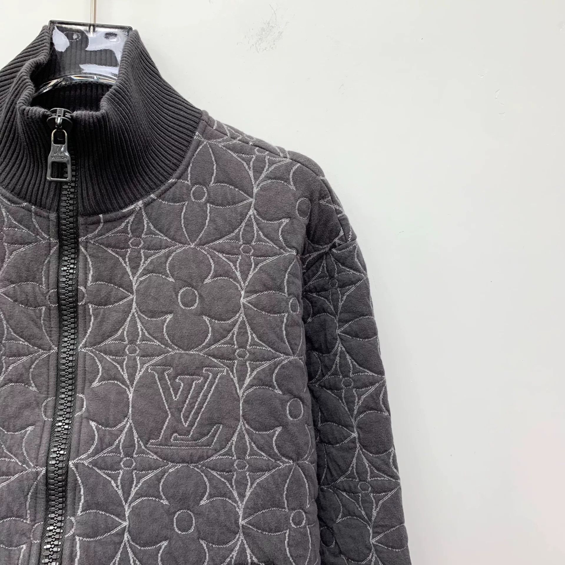 Louis Vuitton Louis Vuitton Monogram Zip Up Jacket S Size US S / EU 44-46 / 1 - 4 Thumbnail