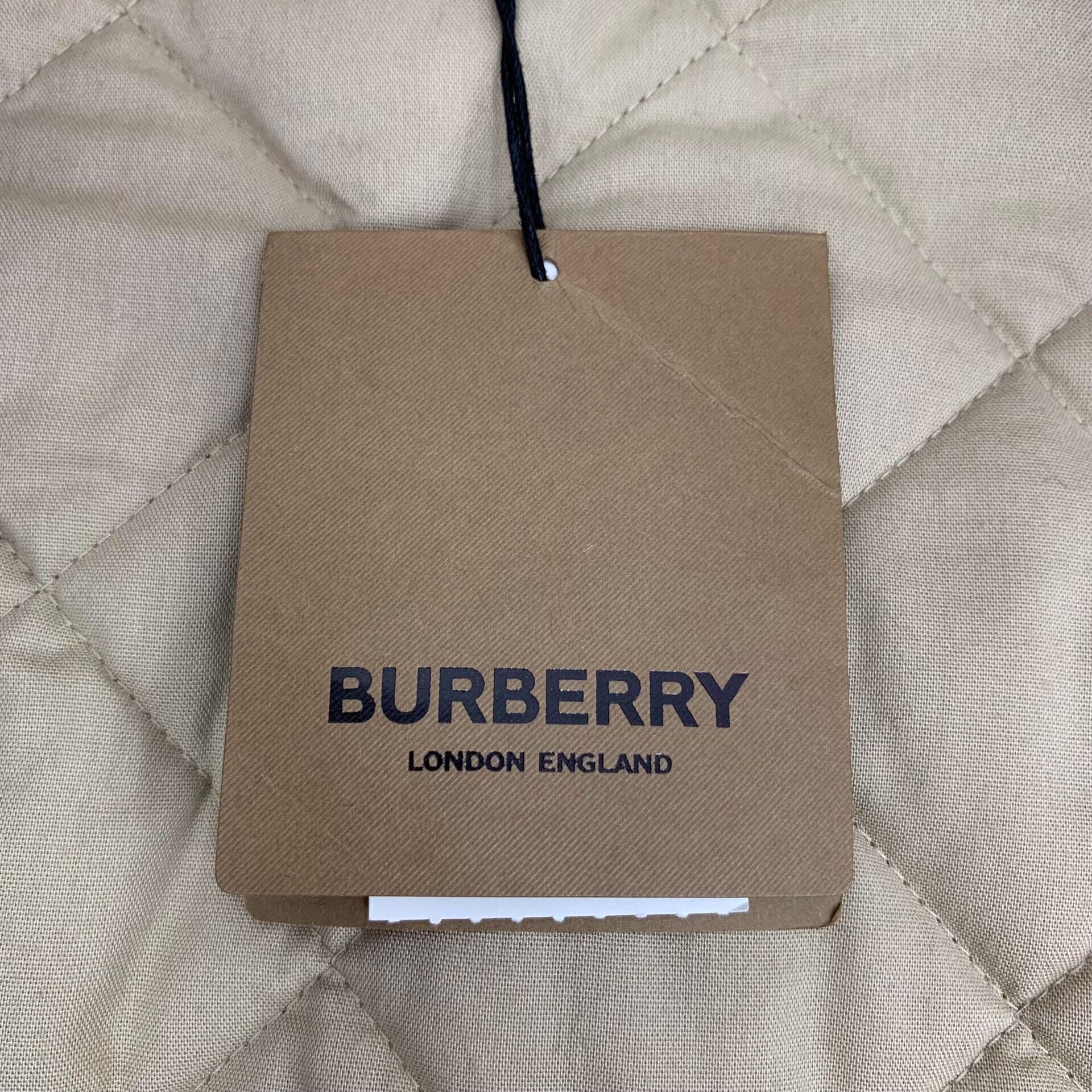 Burberry Burberry Quilted Diamond Jacket Size L Size US L / EU 52-54 / 3 - 8 Thumbnail