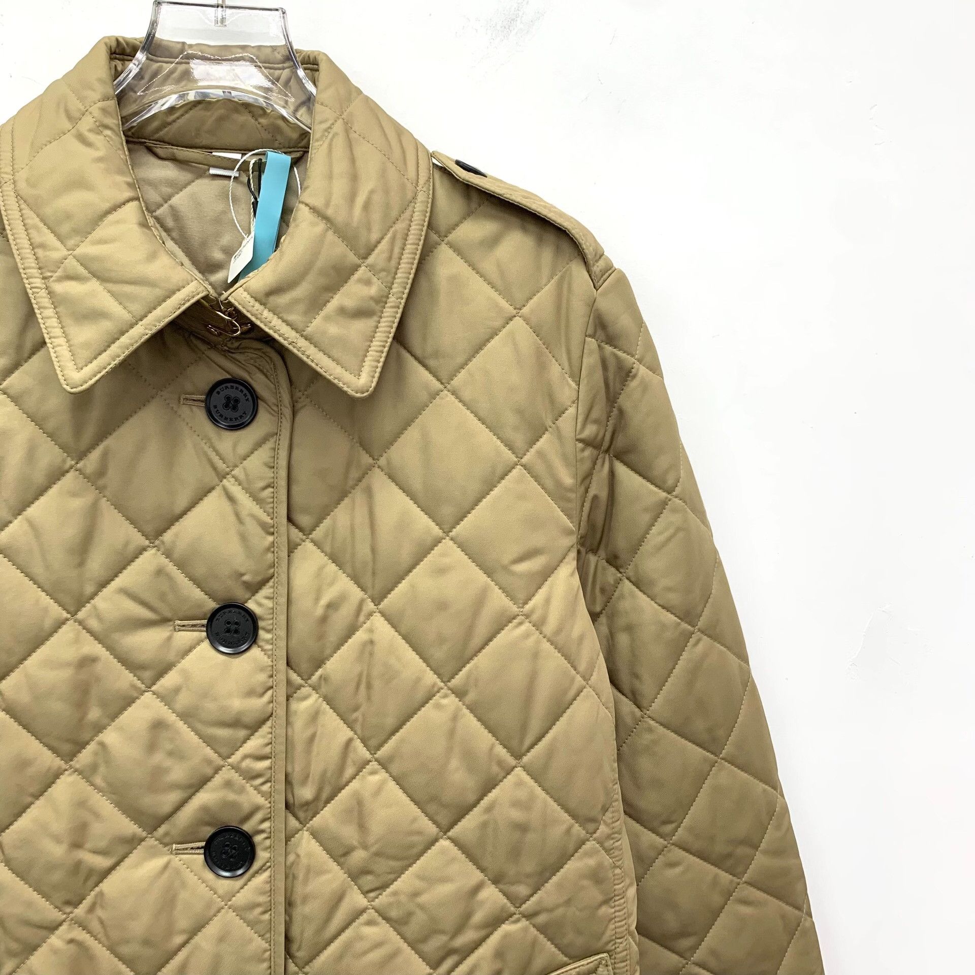 Burberry Burberry Quilted Diamond Jacket Size L Size US L / EU 52-54 / 3 - 4 Thumbnail