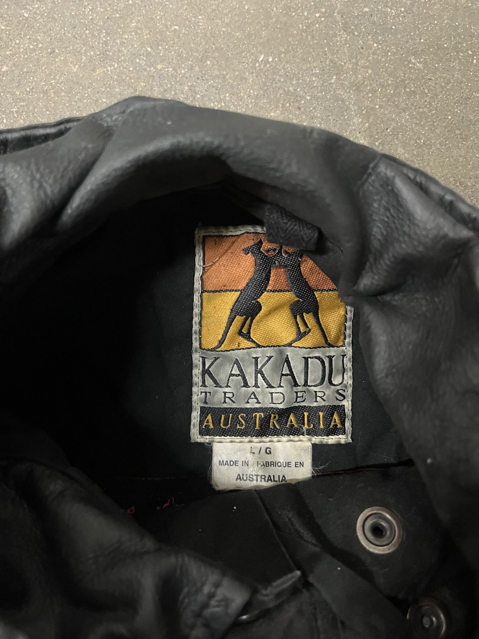 Carhartt × Vintage Vitnage 1990s Kakadu Traders Waxed Trench Coat Long Jacket Size L Size US L / EU 52-54 / 3 - 2 Thumbnail