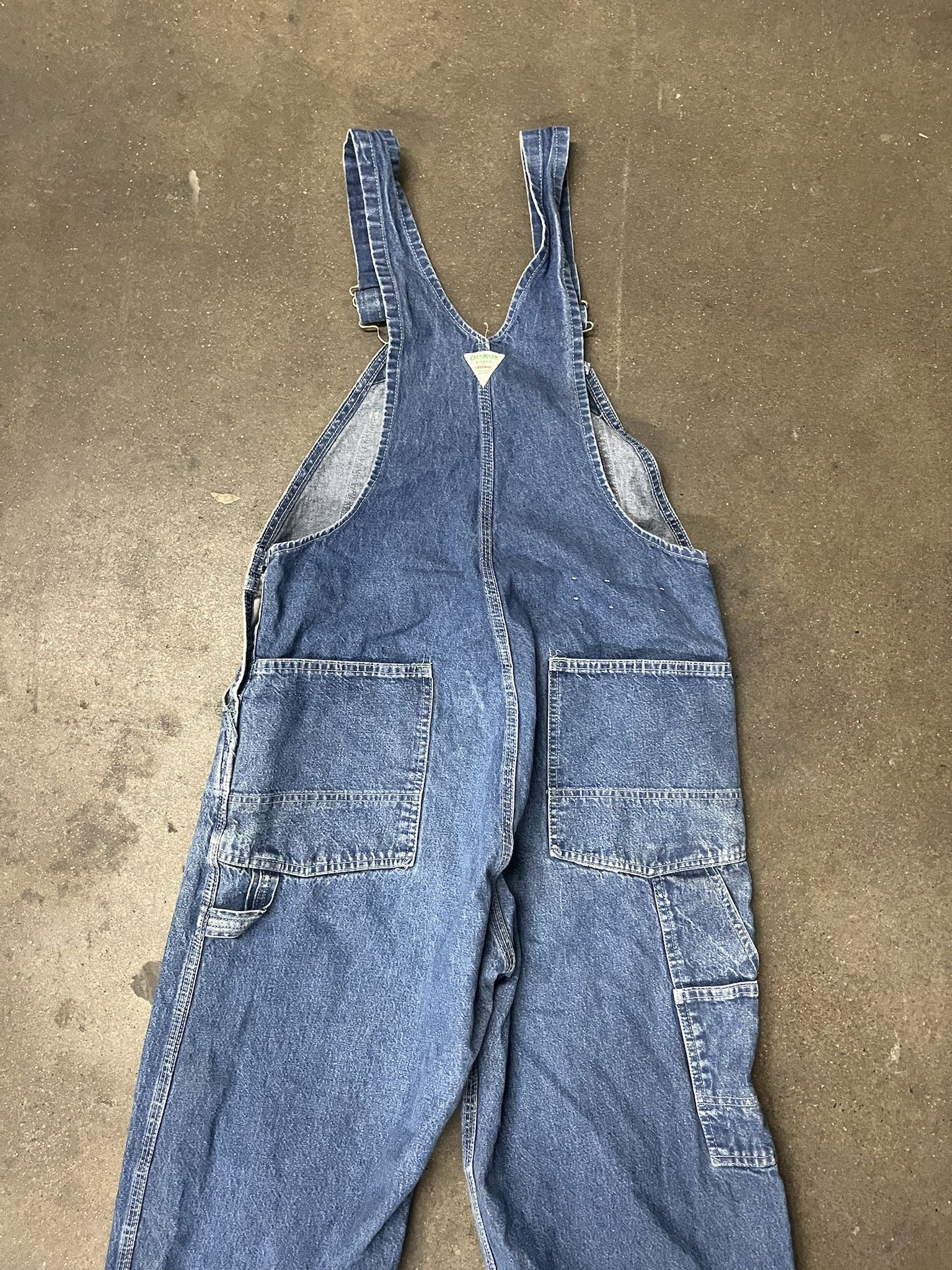 Carhartt × Oshkosh × Vintage Vintage 2000s Osh Kosh Denim Overalls Size 37 Size US 37 - 6 Thumbnail