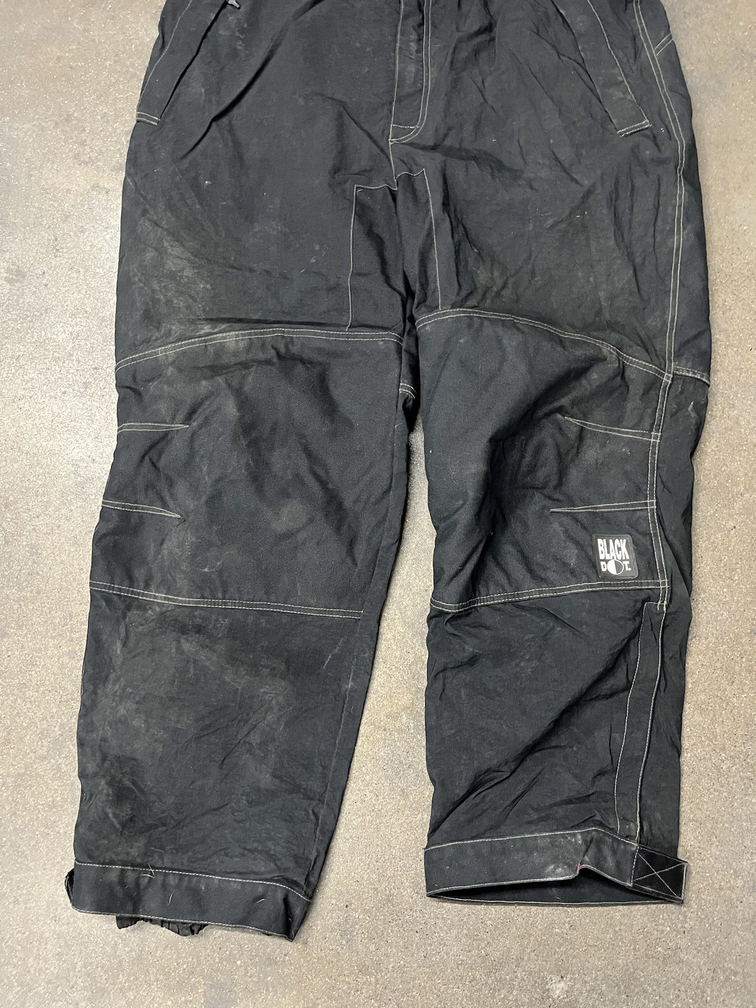 Carhartt × Vintage Vintage 2000s Black Dot Snowboard Snowpants Water Resistant Overalls Size XL Size US XL / EU 56 / 4 - 3 Thumbnail