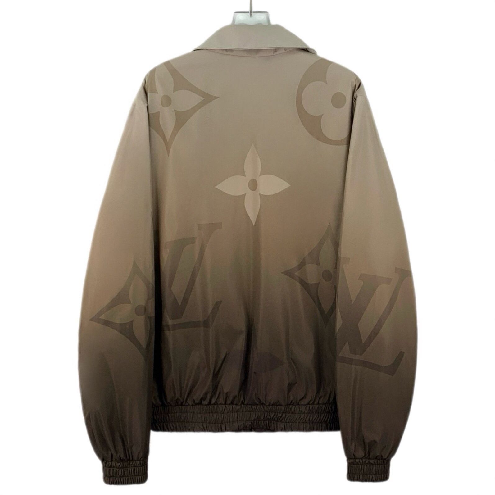 Louis Vuitton Louis Vuitton Gradient Monogram Light Windbreaker Size 46 Size US S / EU 44-46 / 1 - 3 Thumbnail