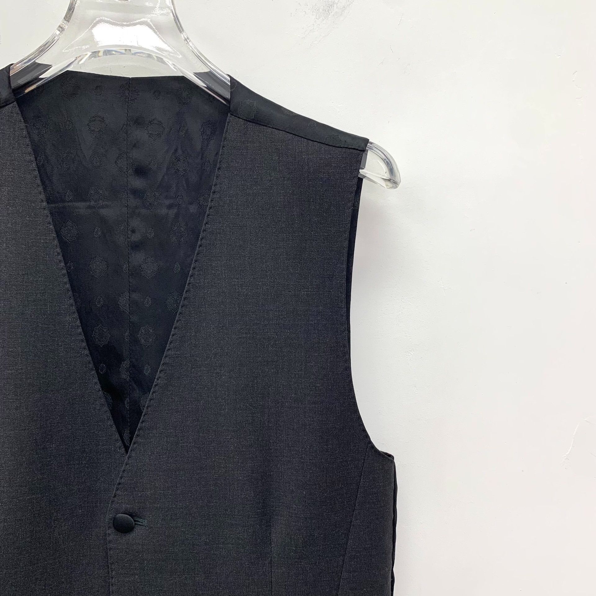 Dolce & Gabbana Dolce & Gabbana Wool V-Neck Vest 34R Size 34R - 4 Thumbnail