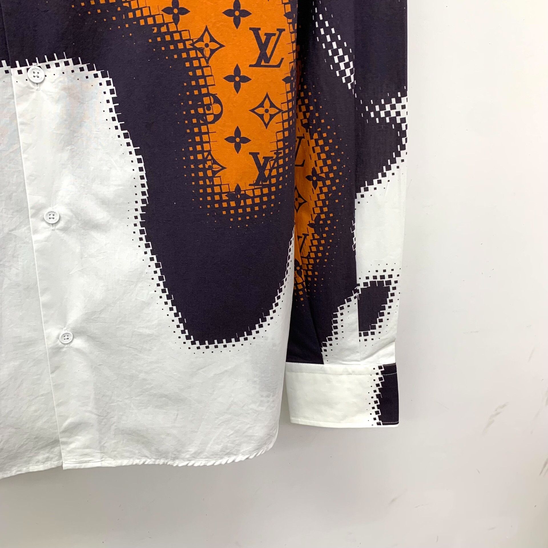 Louis Vuitton Louis Vuitton Monogram Pixel Long Sleeve Shirt Size M Size US M / EU 48-50 / 2 - 5 Thumbnail