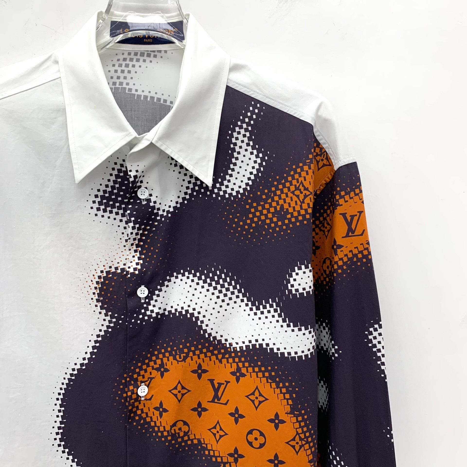 Louis Vuitton Louis Vuitton Monogram Pixel Long Sleeve Shirt Size M Size US M / EU 48-50 / 2 - 4 Thumbnail