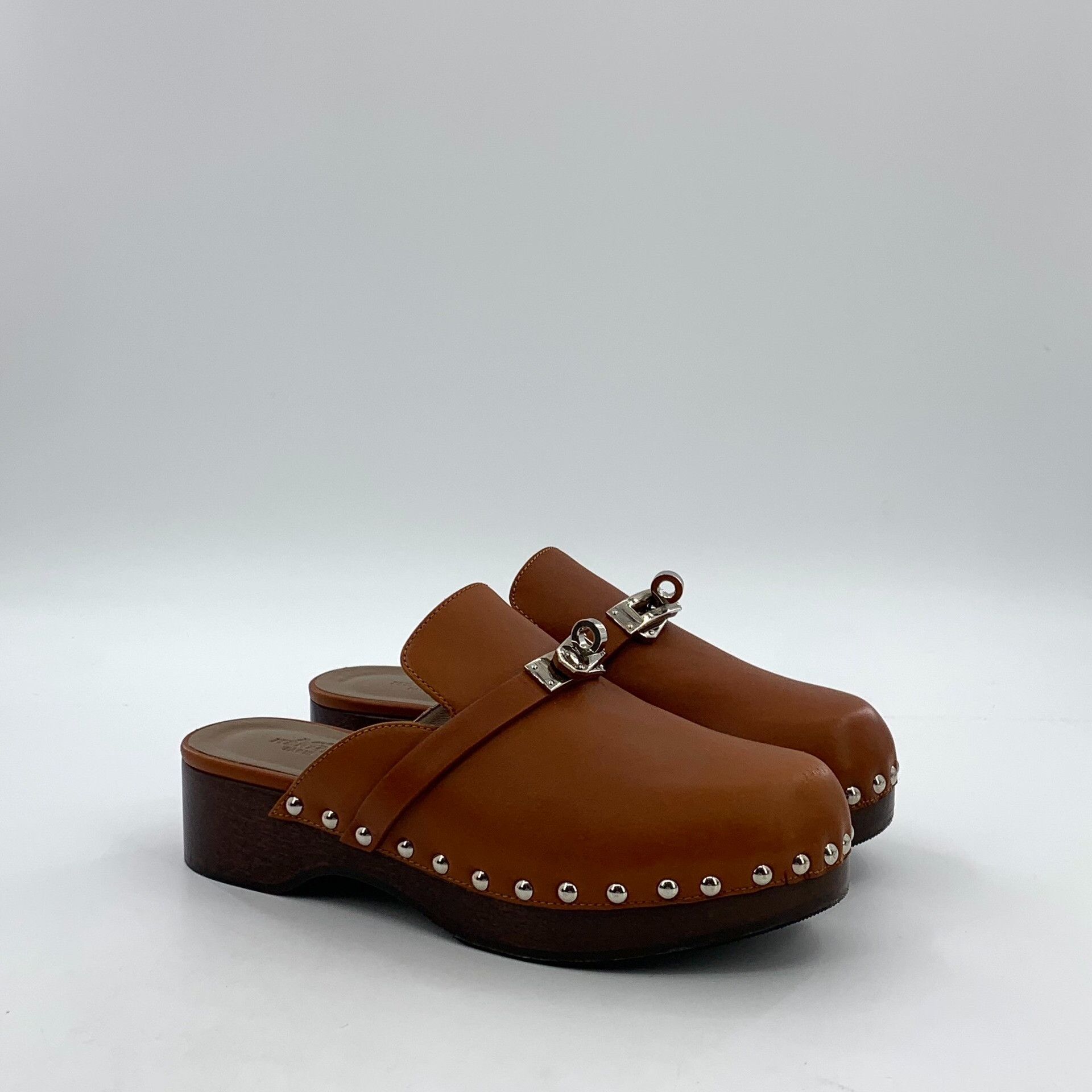 Hermes Hermes Kelly Buckle Studded Leather Clogs 35 Size US 5 / IT 35 - 3 Thumbnail