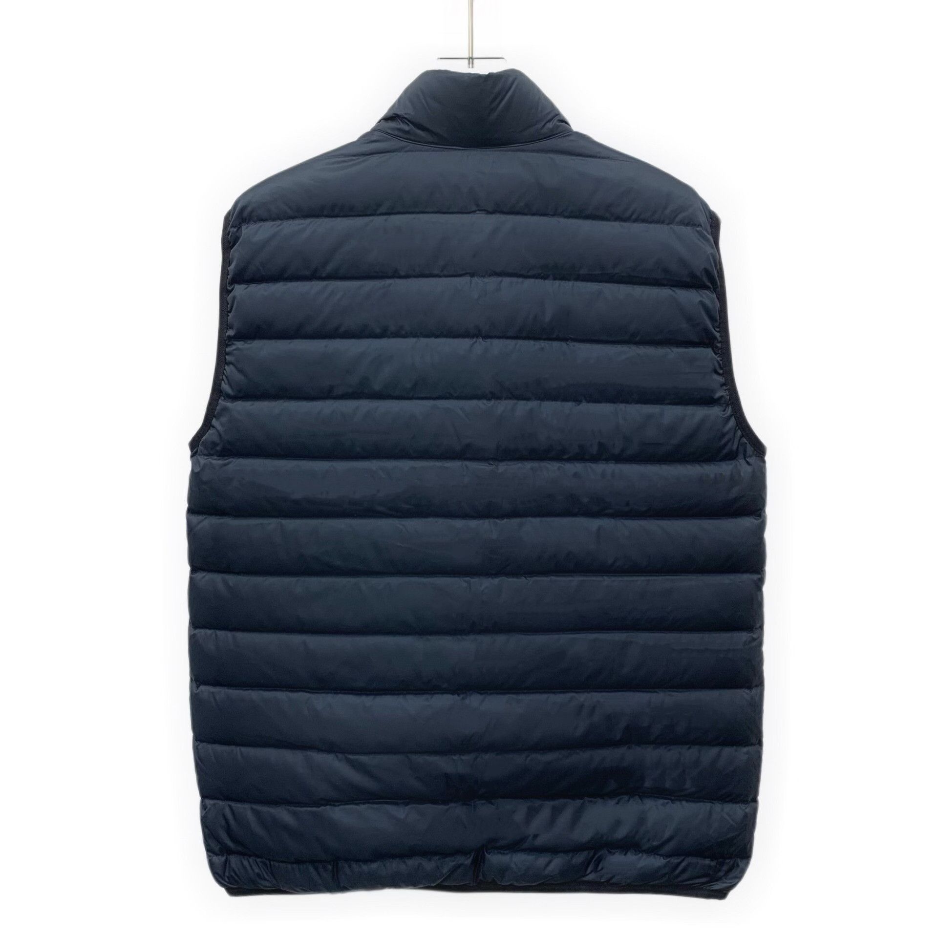 Emporio Armani EA7 Emporio Armani Badge Puffer Vest Size L Size US L / EU 52-54 / 3 - 3 Thumbnail