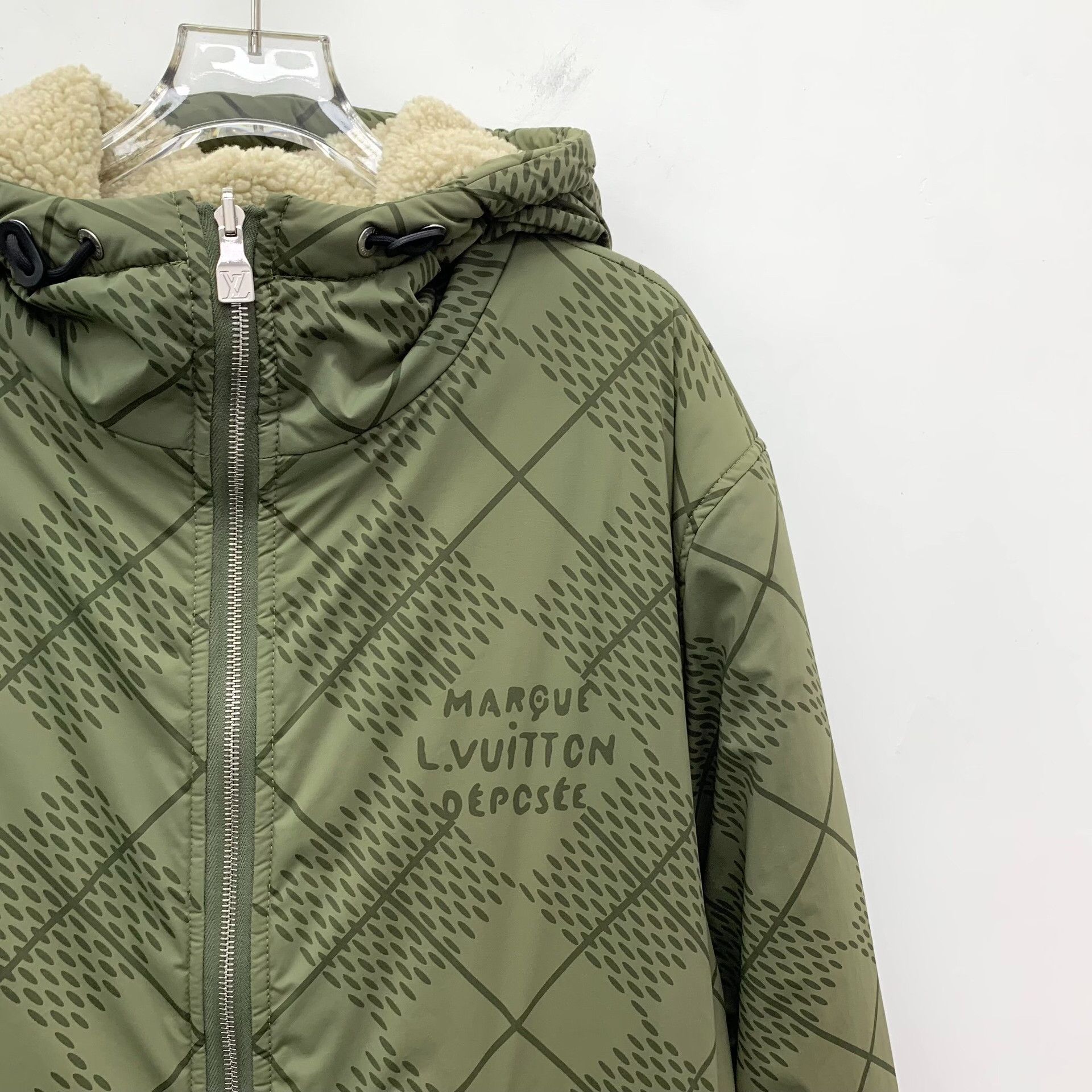 Louis Vuitton Louis Vuitton Reversible Quilted Hooded Jacket 46 Size US S / EU 44-46 / 1 - 8 Thumbnail