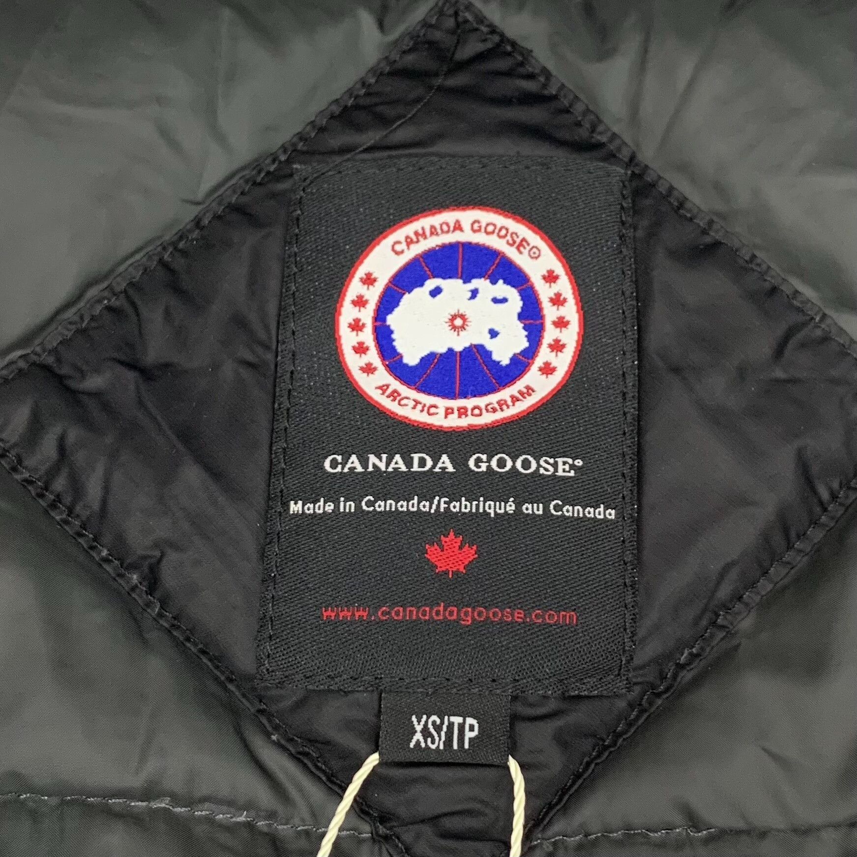 Canada Goose Canada Goose Camp Hooded Down Jacket XS Size XS / US 0-2 / IT 36-38 - 7 Thumbnail