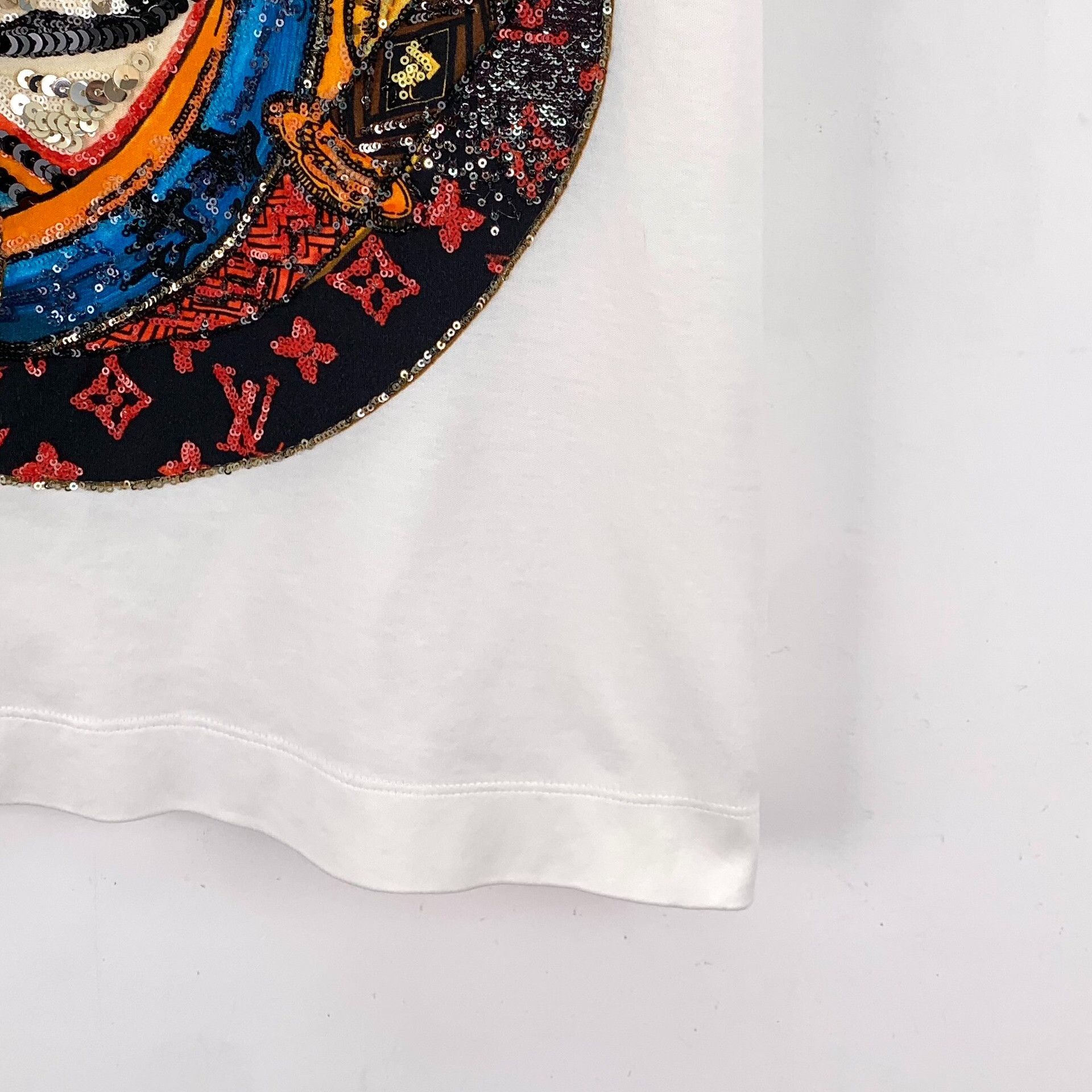 Louis Vuitton Louis Vuitton Sequined Kabuki Mask T-Shirt M Size US M / EU 48-50 / 2 - 6 Thumbnail