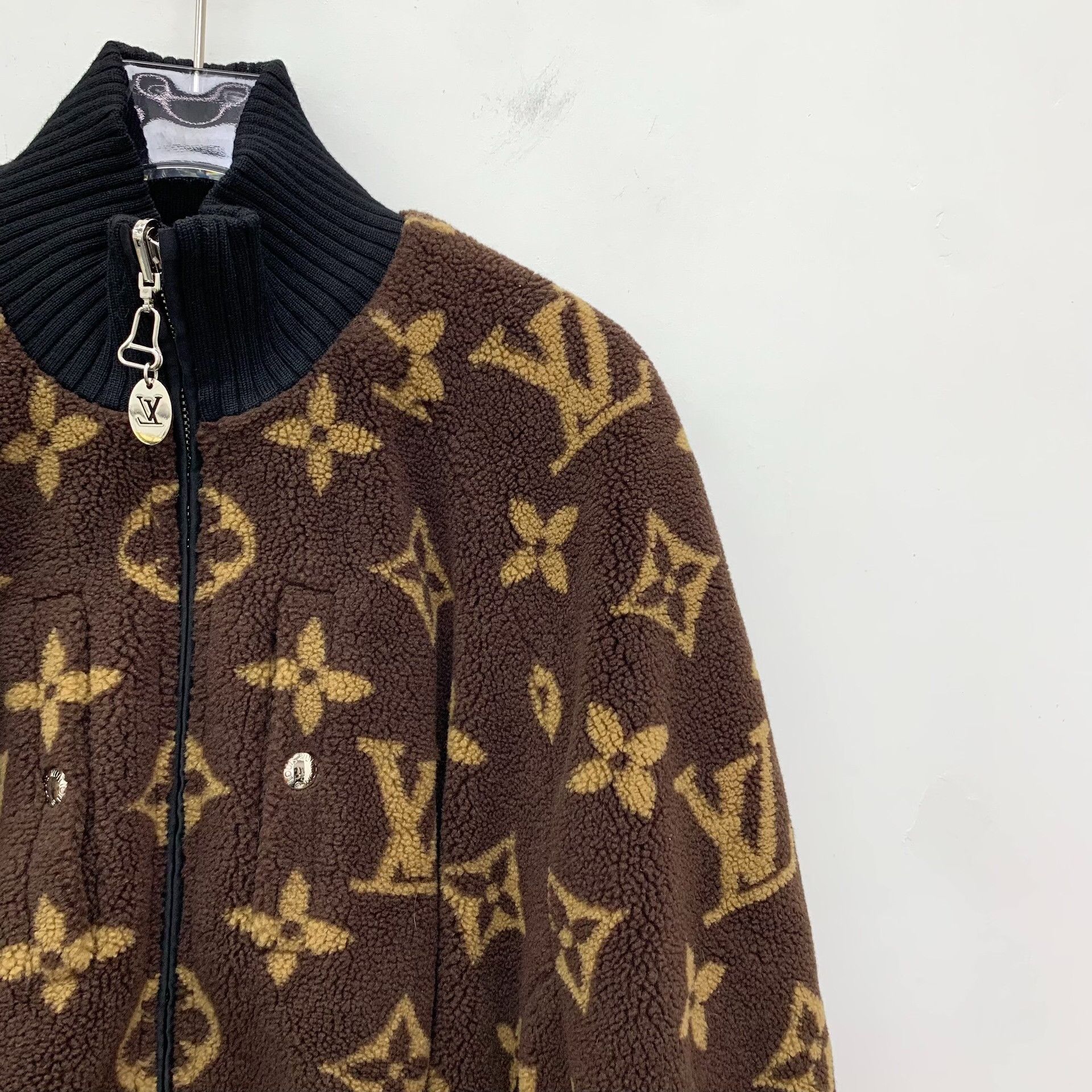Louis Vuitton Louis Vuitton Reversible Monogram Fleece Jacket 38 Size S / US 4 / IT 40 - 8 Thumbnail