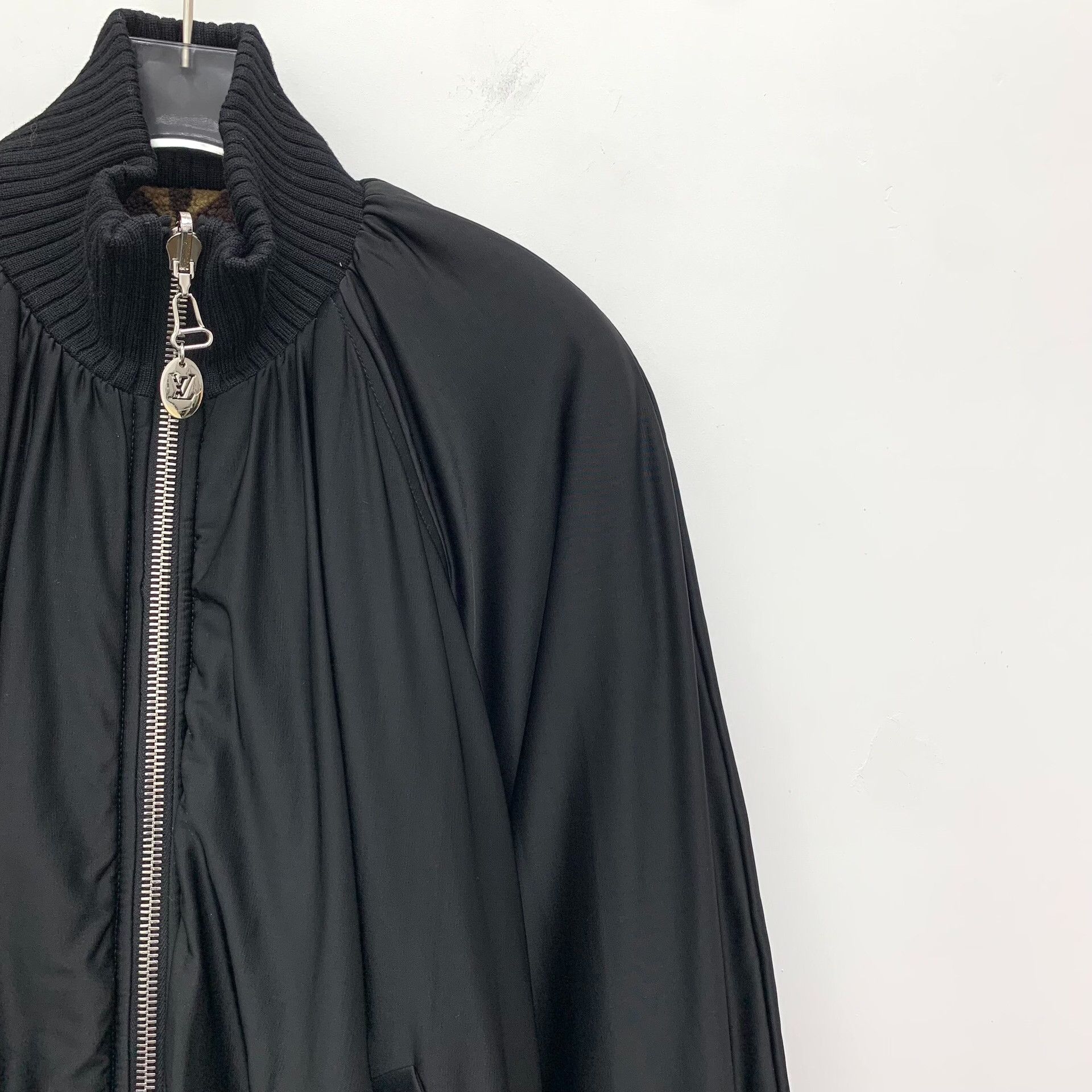 Louis Vuitton Louis Vuitton Reversible Monogram Fleece Jacket 38 Size S / US 4 / IT 40 - 10 Thumbnail