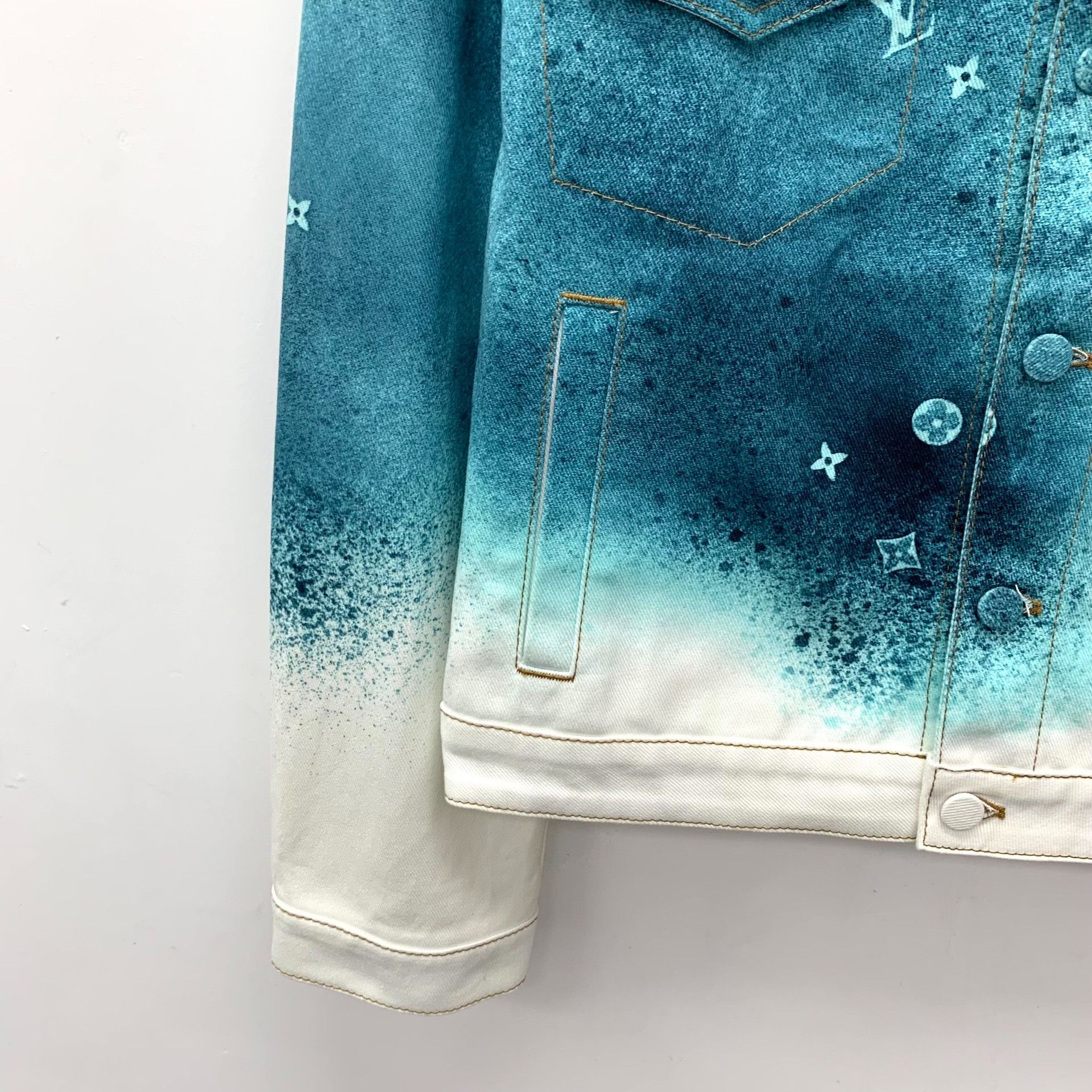 Louis Vuitton Louis Vuitton Monogram Spray Denim Jacket 46 Size US S / EU 44-46 / 1 - 5 Thumbnail