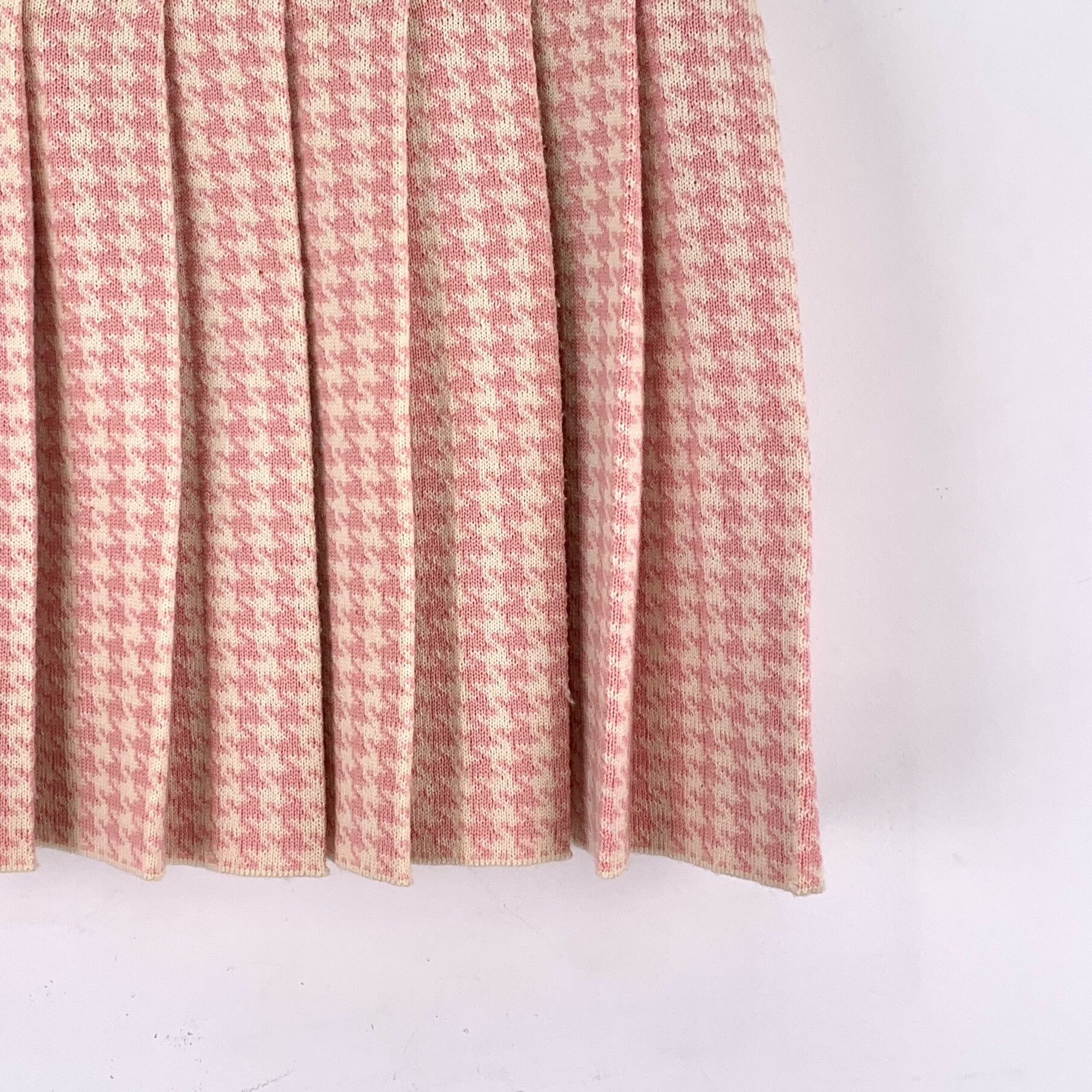 Miu Miu Miu Miu Houndstooth Pleated Mini Skirt 38 Size 26" / US 2 / IT 38 - 5 Thumbnail