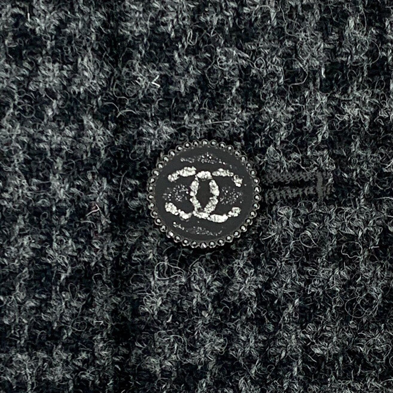 Chanel Chanel Houndstooth Wool Mini Skirt 36 Size 26" / US 2 / IT 38 - 6 Thumbnail