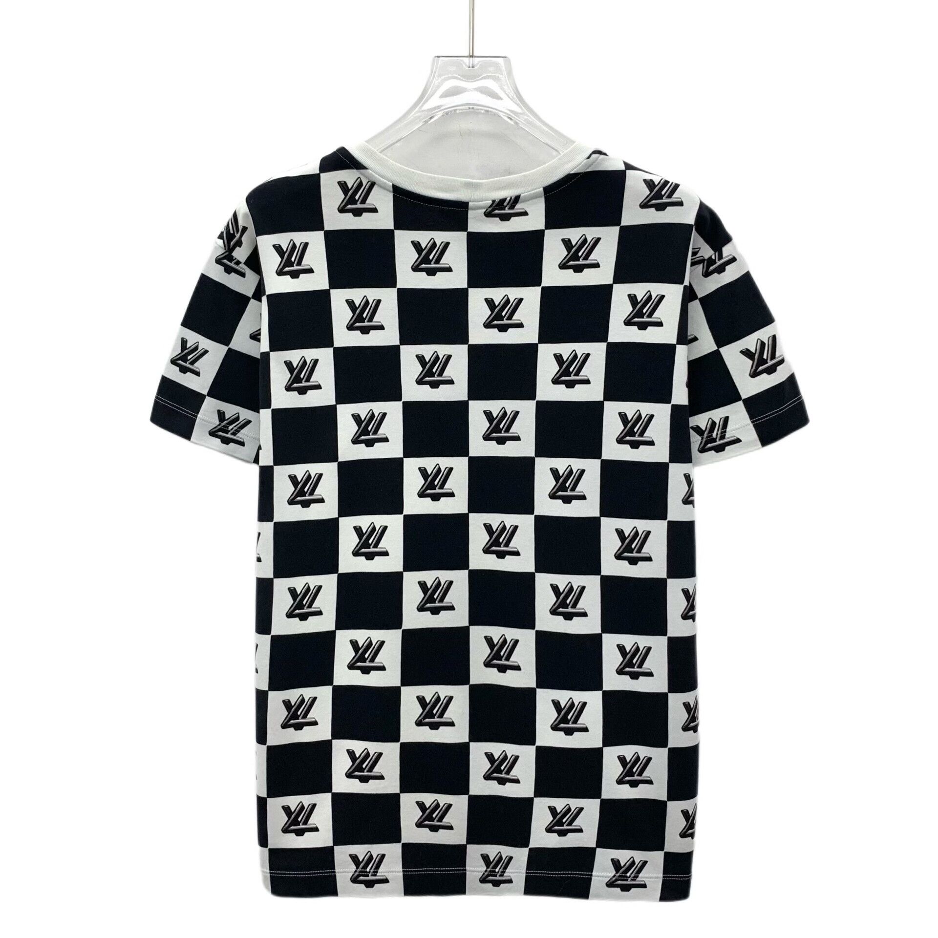 Louis Vuitton Louis Vuitton Damier Chain T-Shirt M Size US M / EU 48-50 / 2 - 3 Thumbnail