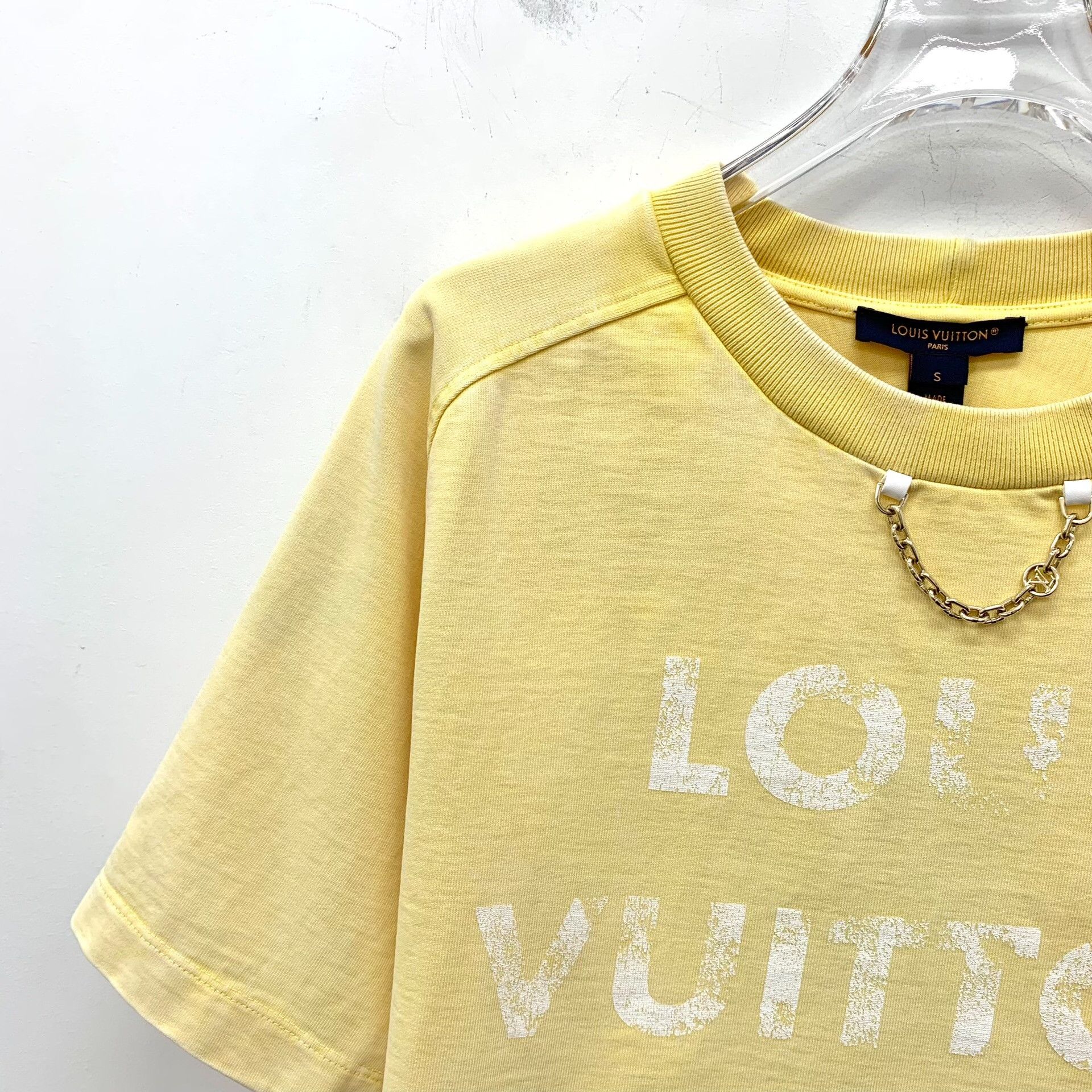 Louis Vuitton Louis Vuitton Chain Logo Distressed T-Shirt S Size S / US 4 / IT 40 - 4 Thumbnail