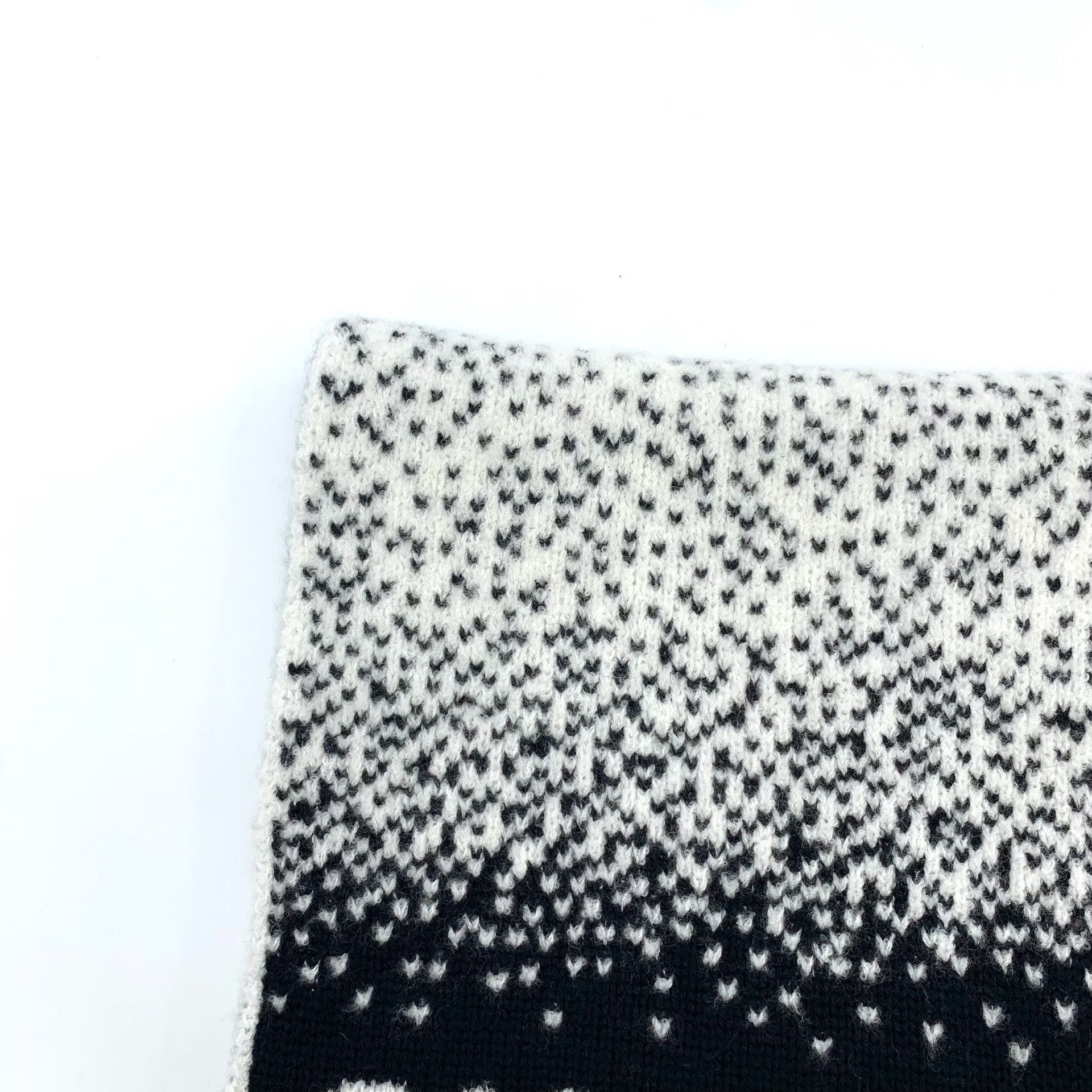Chanel Chanel Bicolor Logo Intarsia Scarf ONE SIZE Size ONE SIZE - 4 Thumbnail