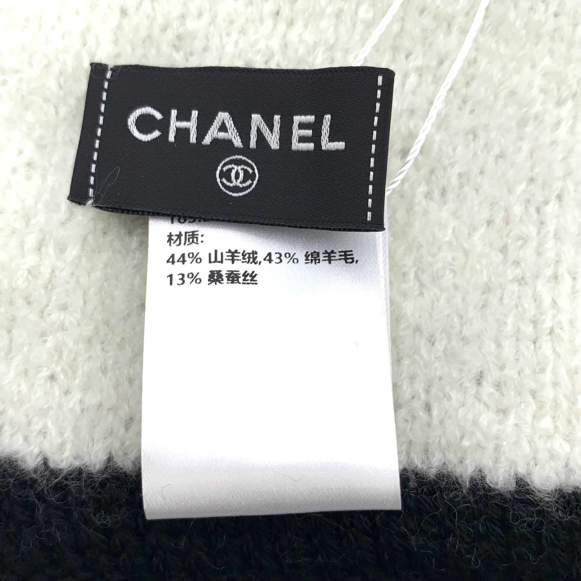 Chanel Chanel Bicolor Logo Intarsia Scarf ONE SIZE Size ONE SIZE - 8 Thumbnail