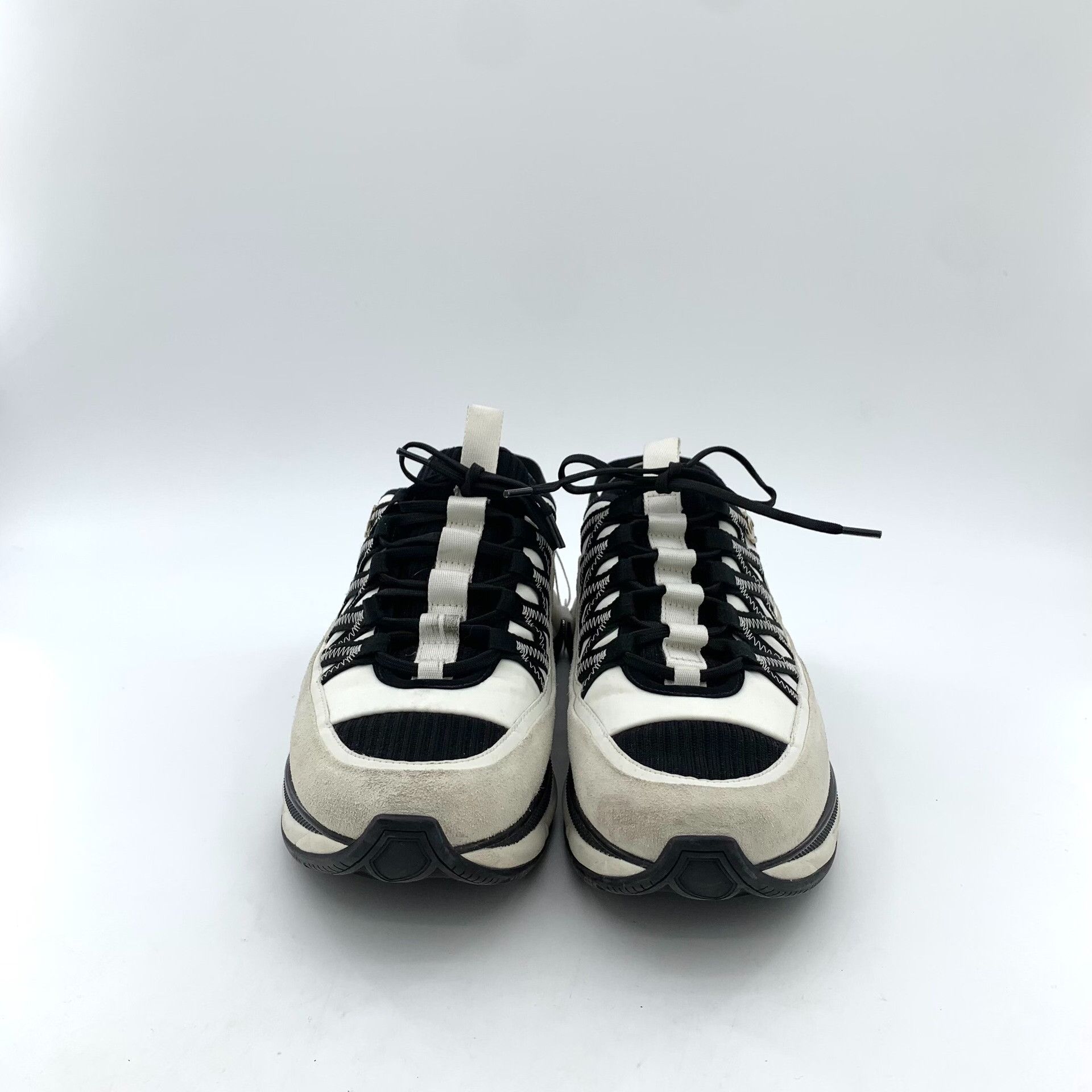 Chanel Chanel Bicolor Low-Top Sneakers Size 43 Size US 10 / EU 43 - 4 Thumbnail