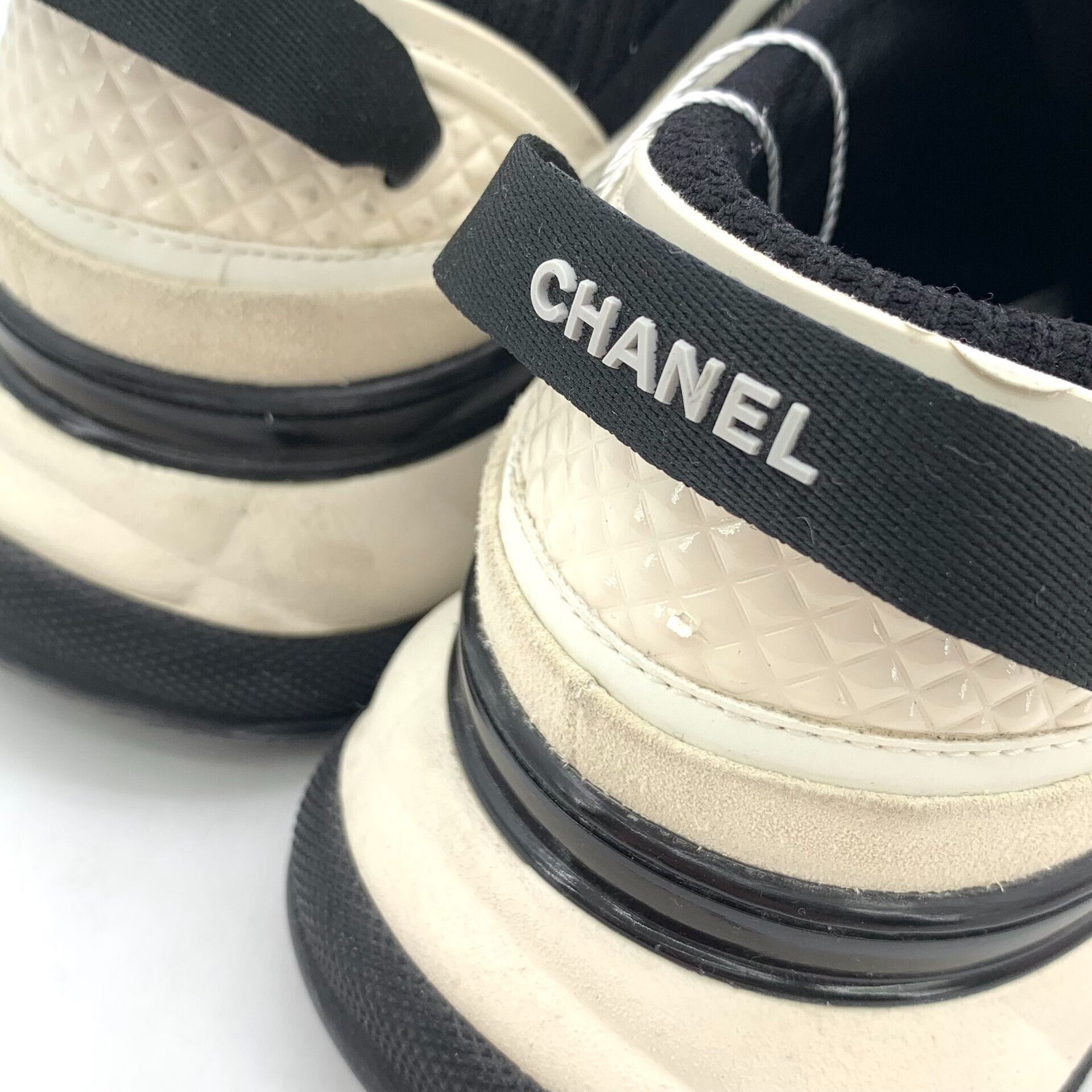 Chanel Chanel Bicolor Low-Top Sneakers Size 43 Size US 10 / EU 43 - 9 Thumbnail
