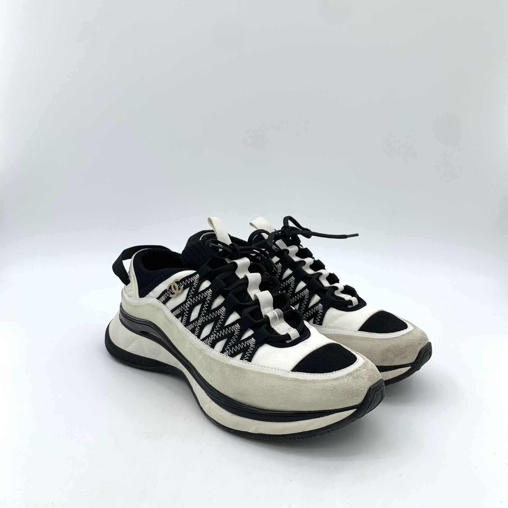 Chanel Chanel Bicolor Low-Top Sneakers Size 43 Size US 10 / EU 43 - 3 Thumbnail
