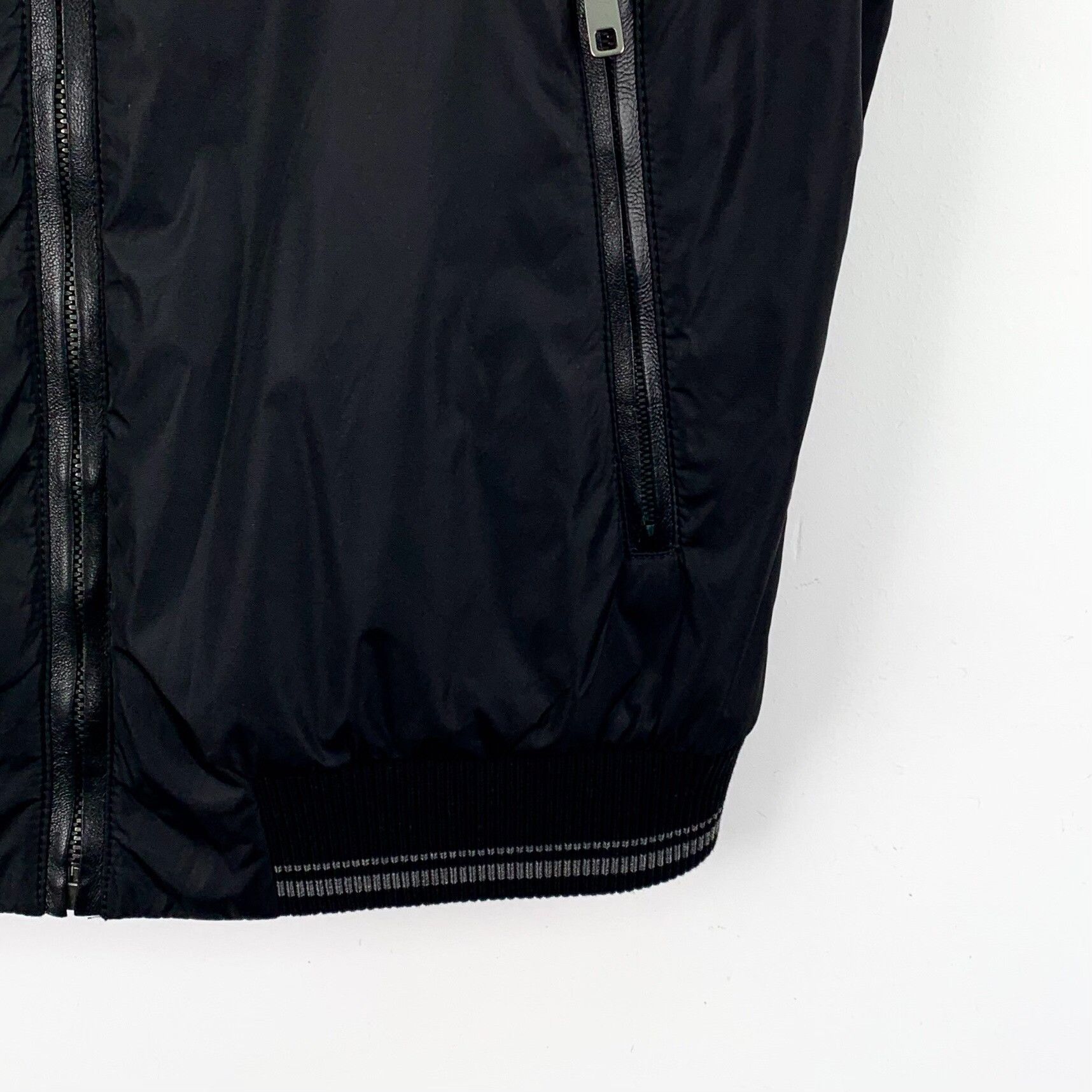 Dolce & Gabbana Dolce & Gabbana Crown Bee Embroidered Vest 44 Size US S / EU 44-46 / 1 - 5 Thumbnail