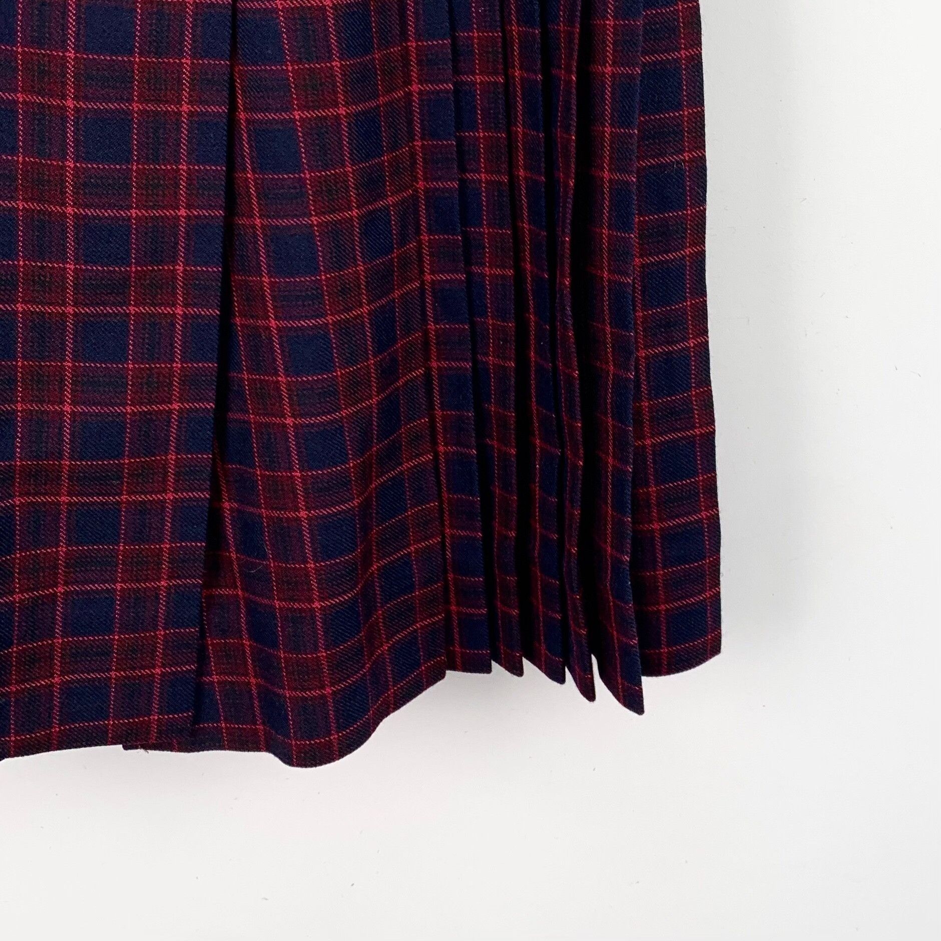 Burberry Burberry Buckle Detail Pleated Wool Check Skirt IT 34 Size 24" / US 00 / IT 34 - 5 Thumbnail