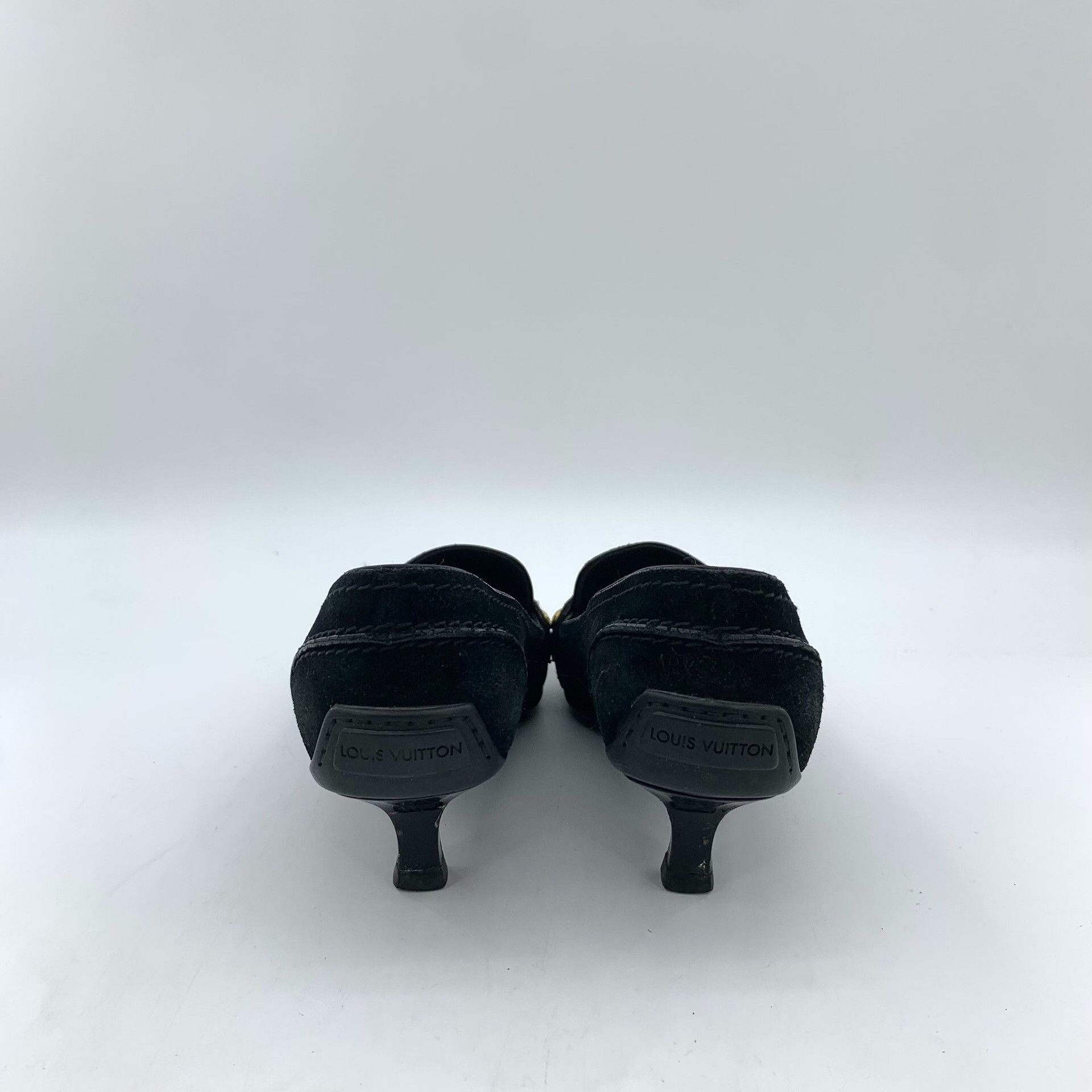 Louis Vuitton Louis Vuitton Suede Buckle Heels IT 37 Size US 7 / IT 37 - 5 Thumbnail