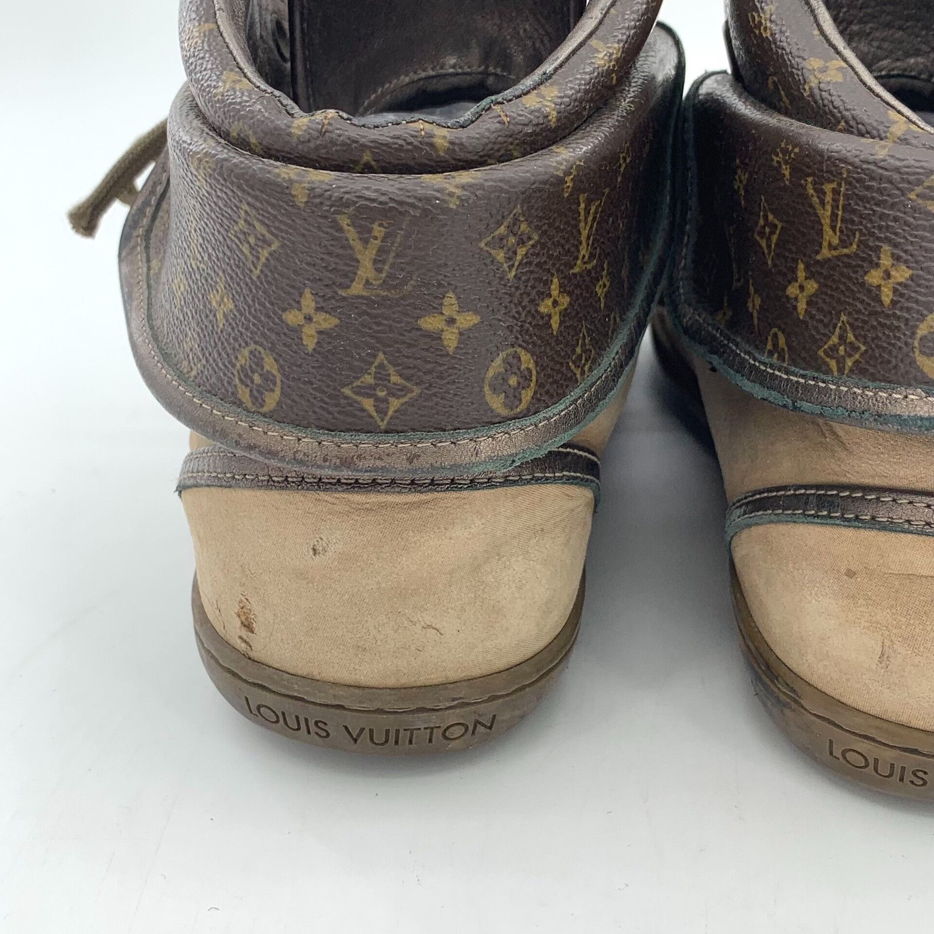 Louis Vuitton Louis Vuitton Monogram Suede Mid Sneakers 37.5 Size US 7.5 / IT 37.5 - 10 Thumbnail