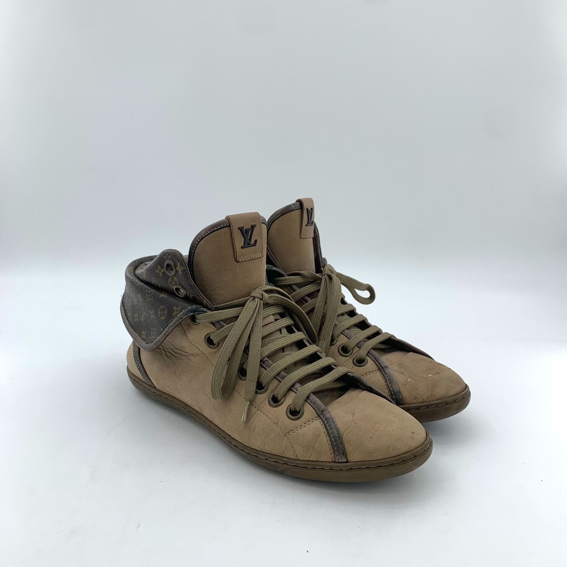 Louis Vuitton Louis Vuitton Monogram Suede Mid Sneakers 37.5 Size US 7.5 / IT 37.5 - 3 Thumbnail